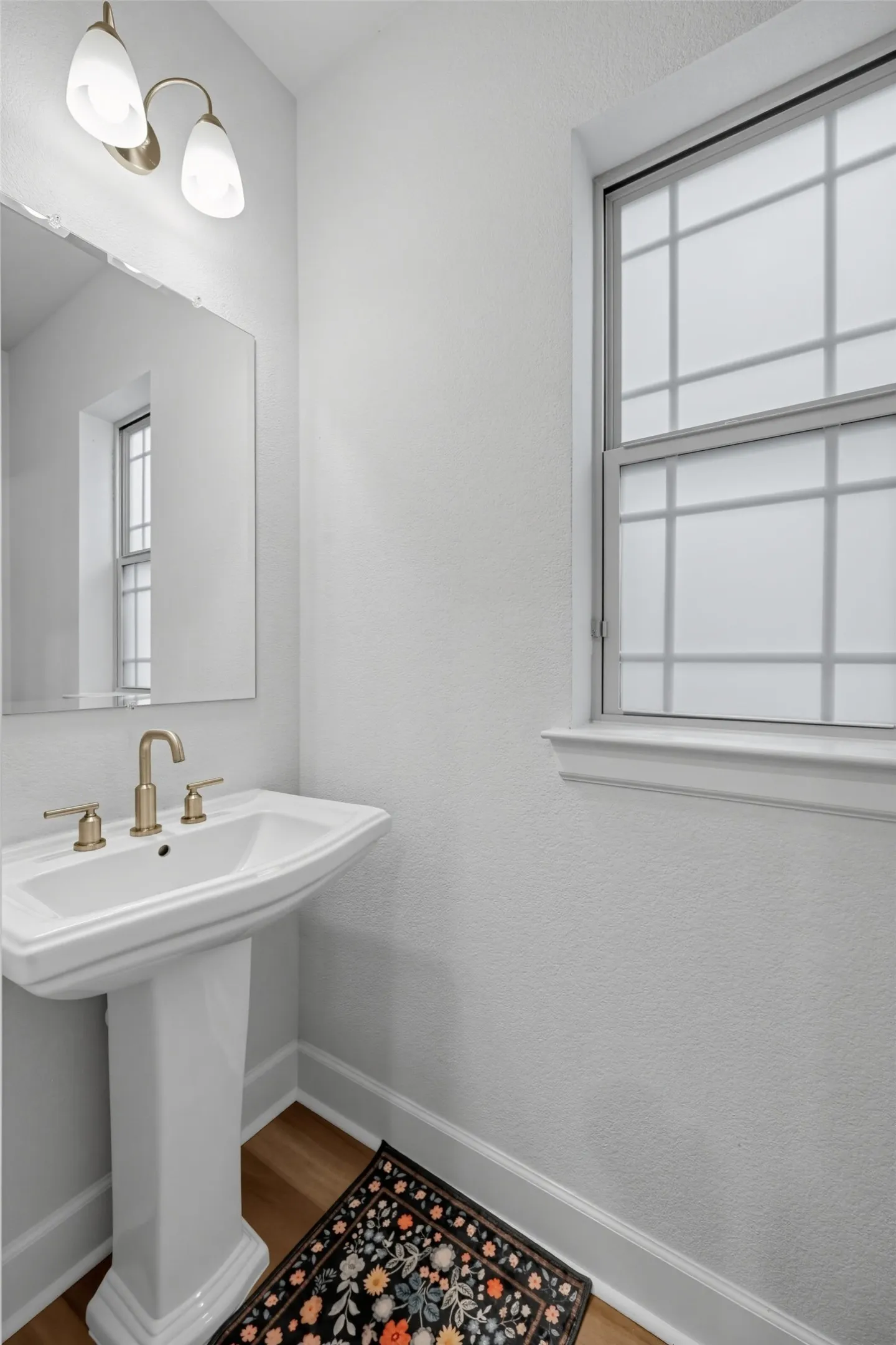 Single Family Residence For Sale in Dallas County , 9220 Lamar Street, Rowlett, Texas 75089, 3 Bedroom, 3 Bathroom, 2 Garage spaces, 2,320 Sqft, built in 2020, mls#21411022, Real Estate Agent in Rowlett, Homes For Sale in Dallas county, Homes For Sale in Rowlett, Realtor in Rowlett Texas, Real Estate Brokerage Independent Realty Texas, Luminita Cordes Realtor
