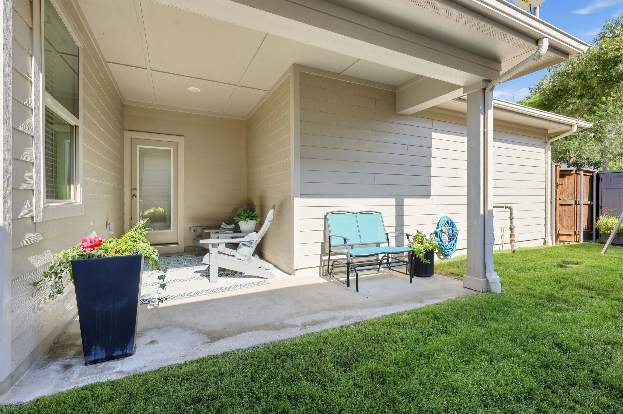 Single Family Residence For Sale in Dallas County , 9220 Lamar Street, Rowlett, Texas 75089, 3 Bedroom, 3 Bathroom, 2 Garage spaces, 2,320 Sqft, built in 2020, mls#21411022, Real Estate Agent in Rowlett, Homes For Sale in Dallas county, Homes For Sale in Rowlett, Realtor in Rowlett Texas, Real Estate Brokerage Independent Realty Texas, Luminita Cordes Realtor