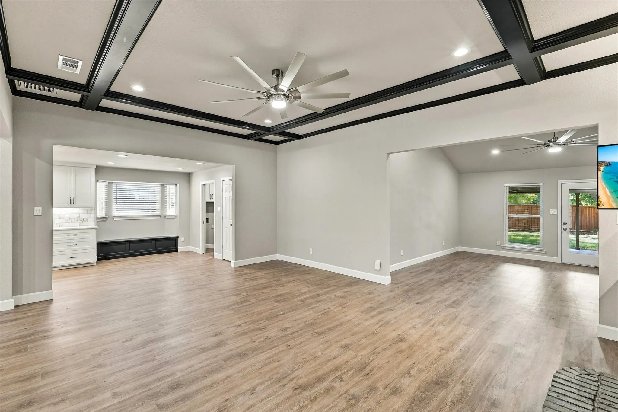 Single Family Residence For Rent in Denton County , 2040 Aspen Place, Lewisville, Texas 75077, 3 Bedroom, 3 Bathroom, 3 Garage spaces, 2,265 Sqft, built in 1984, mls#21398707, Real Estate Agent in Lewisville, Homes For Rent in Denton county, Homes For Rent in Lewisville, Realtor in Lewisville Texas, Real Estate Brokerage Independent Realty Texas, Luminita Cordes Realtor