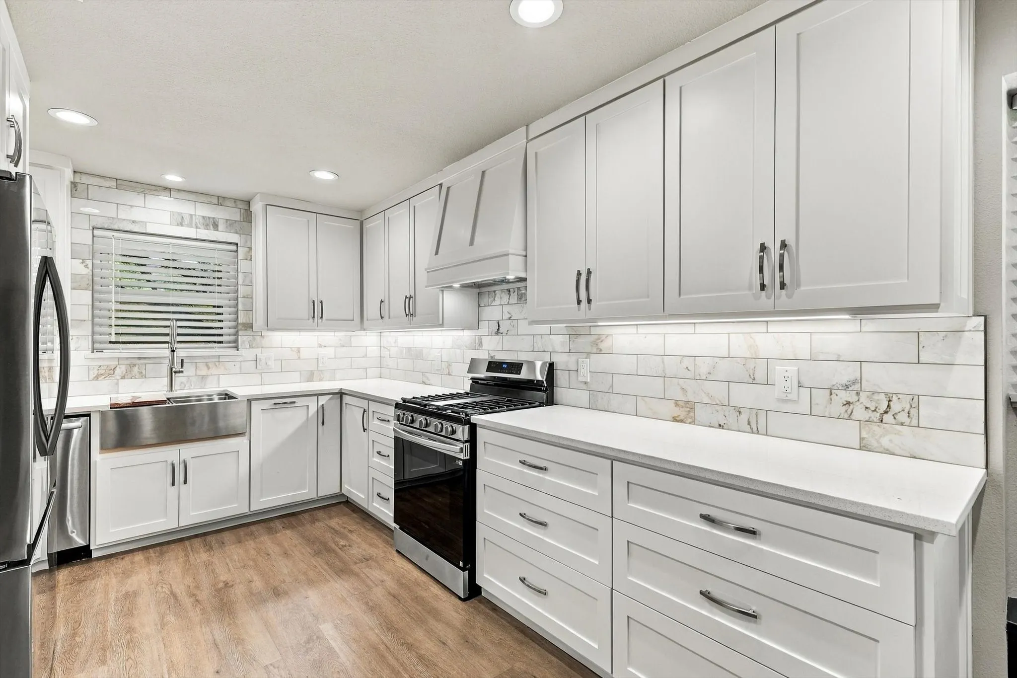Single Family Residence For Rent in Denton County , 2040 Aspen Place, Lewisville, Texas 75077, 3 Bedroom, 3 Bathroom, 3 Garage spaces, 2,265 Sqft, built in 1984, mls#21398707, Real Estate Agent in Lewisville, Homes For Rent in Denton county, Homes For Rent in Lewisville, Realtor in Lewisville Texas, Real Estate Brokerage Independent Realty Texas, Luminita Cordes Realtor