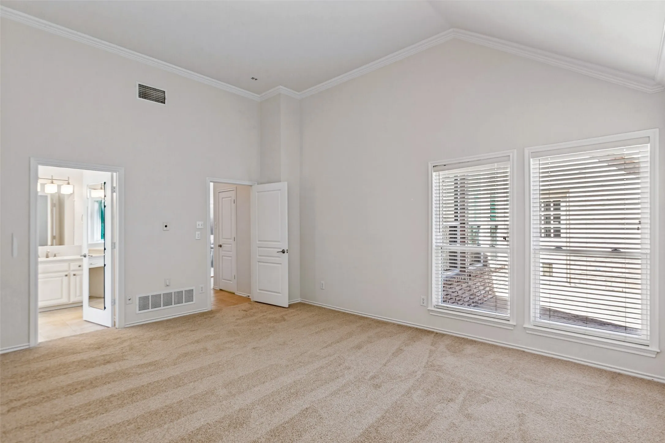 Single Family Residence For Sale in Dallas County , 616 Sunningdale, Richardson, Texas 75081, 4 Bedroom, 2 Bathroom, 2 Garage spaces, 2,274 Sqft, built in 1999, mls#21406136, Real Estate Agent in Richardson, Homes For Sale in Dallas county, Homes For Sale in Richardson, Realtor in Richardson Texas, Real Estate Brokerage Independent Realty Texas, Luminita Cordes Realtor