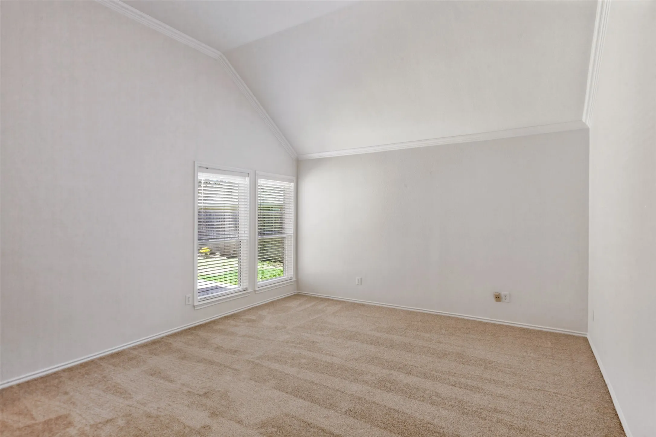 Single Family Residence For Sale in Dallas County , 616 Sunningdale, Richardson, Texas 75081, 4 Bedroom, 2 Bathroom, 2 Garage spaces, 2,274 Sqft, built in 1999, mls#21406136, Real Estate Agent in Richardson, Homes For Sale in Dallas county, Homes For Sale in Richardson, Realtor in Richardson Texas, Real Estate Brokerage Independent Realty Texas, Luminita Cordes Realtor