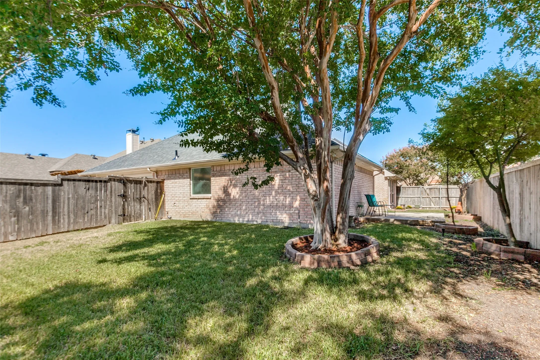 Single Family Residence For Sale in Dallas County , 616 Sunningdale, Richardson, Texas 75081, 4 Bedroom, 2 Bathroom, 2 Garage spaces, 2,274 Sqft, built in 1999, mls#21406136, Real Estate Agent in Richardson, Homes For Sale in Dallas county, Homes For Sale in Richardson, Realtor in Richardson Texas, Real Estate Brokerage Independent Realty Texas, Luminita Cordes Realtor