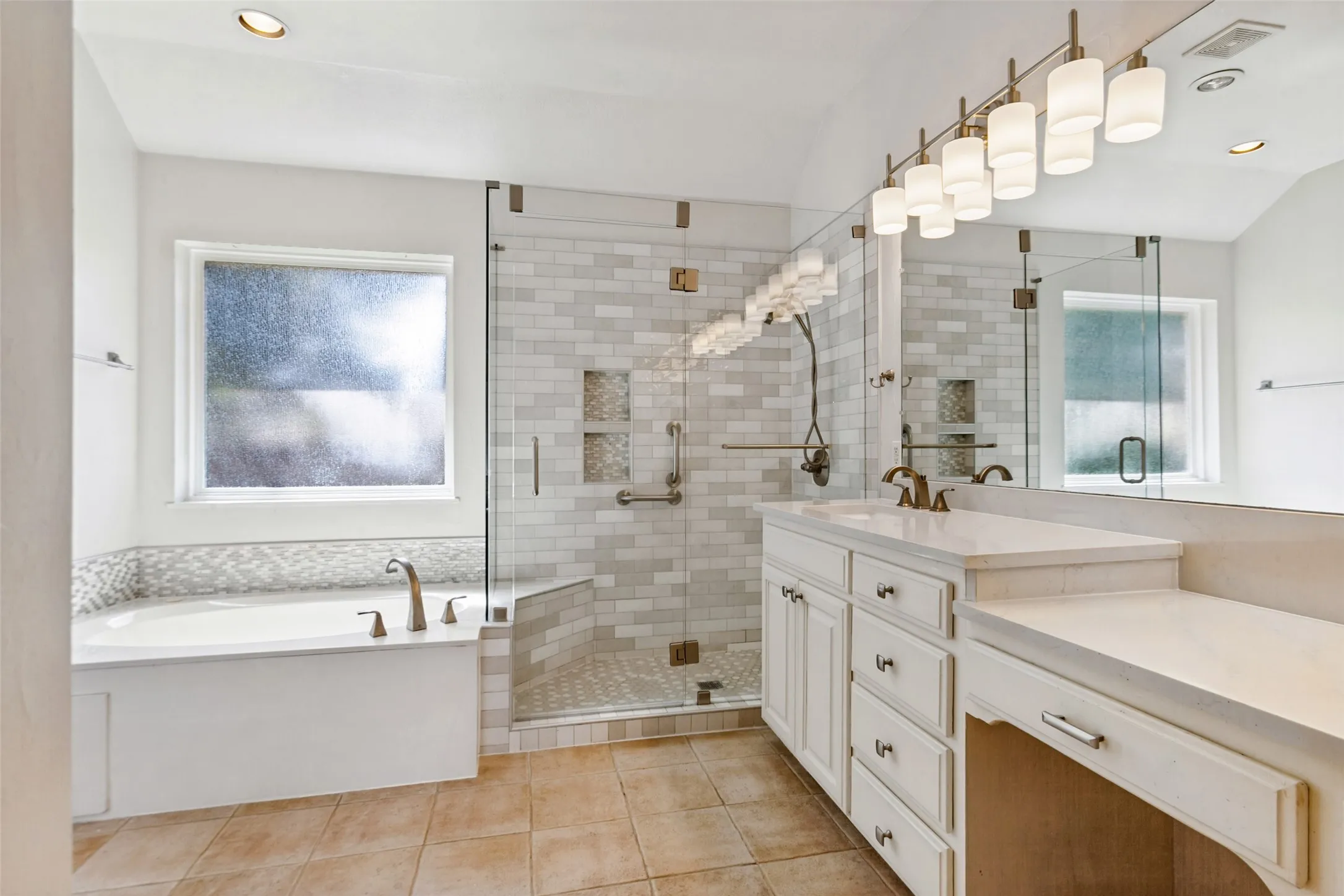 Single Family Residence For Sale in Dallas County , 616 Sunningdale, Richardson, Texas 75081, 4 Bedroom, 2 Bathroom, 2 Garage spaces, 2,274 Sqft, built in 1999, mls#21406136, Real Estate Agent in Richardson, Homes For Sale in Dallas county, Homes For Sale in Richardson, Realtor in Richardson Texas, Real Estate Brokerage Independent Realty Texas, Luminita Cordes Realtor