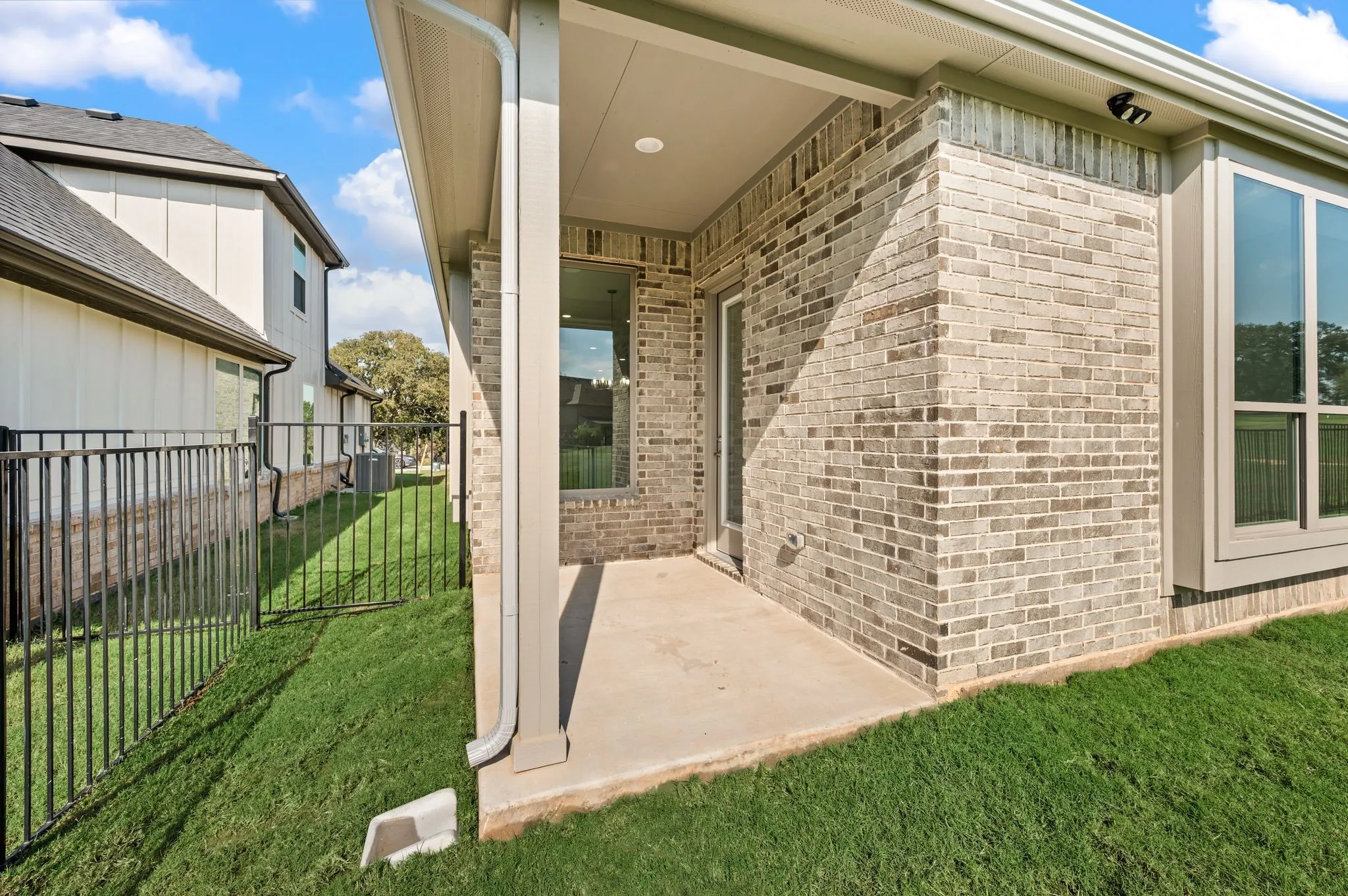 Single Family Residence For Sale in Tarrant County , 12224 Ross Calhoun Drive, Fort Worth, Texas 76179, 3 Bedroom, 2 Bathroom, 2 Garage spaces, 1,576 Sqft, built in 2026, mls#21411062, Real Estate Agent in Fort Worth, Homes For Sale in Tarrant county, Homes For Sale in Fort Worth, Realtor in Fort Worth Texas, Real Estate Brokerage Independent Realty Texas, Luminita Cordes Realtor