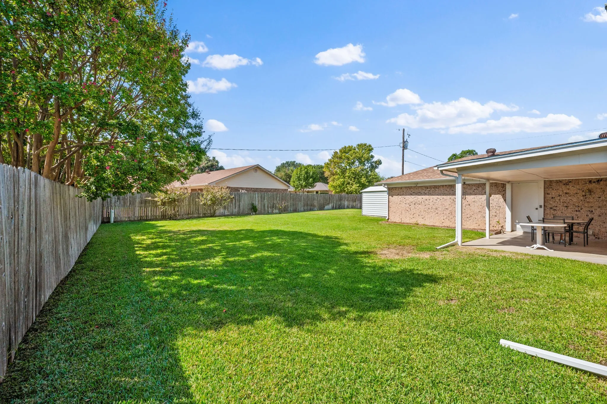 Single Family Residence For Sale in Tarrant County , 4041 Alava Drive, Fort Worth, Texas 76133, 3 Bedroom, 2 Bathroom, 2 Garage spaces, 1,824 Sqft, built in 1973, mls#21408191, Real Estate Agent in Fort Worth, Homes For Sale in Tarrant county, Homes For Sale in Fort Worth, Realtor in Fort Worth Texas, Real Estate Brokerage Independent Realty Texas, Luminita Cordes Realtor