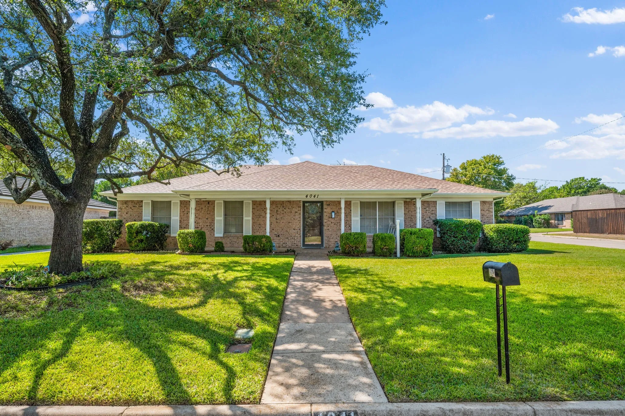 Single Family Residence For Sale