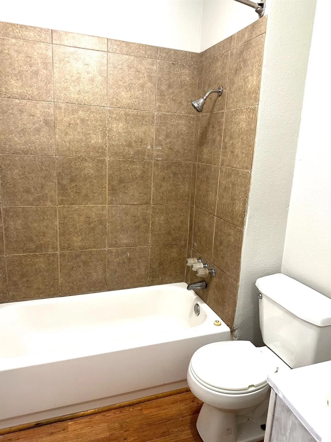 Apartment For Rent in Lamar County , 2416 Graham, Paris, Texas 75460, 1 Bedroom, 1 Bathroom, Garage spaces, 800 Sqft, built in 2014, mls#21411066, Real Estate Agent in Paris, Homes For Rent in Lamar county, Homes For Rent in Paris, Realtor in Paris Texas, Real Estate Brokerage Independent Realty Texas, Luminita Cordes Realtor