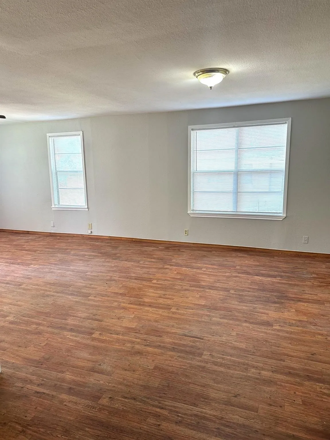 Apartment For Rent in Lamar County , 2416 Graham, Paris, Texas 75460, 1 Bedroom, 1 Bathroom, Garage spaces, 800 Sqft, built in 2014, mls#21411066, Real Estate Agent in Paris, Homes For Rent in Lamar county, Homes For Rent in Paris, Realtor in Paris Texas, Real Estate Brokerage Independent Realty Texas, Luminita Cordes Realtor