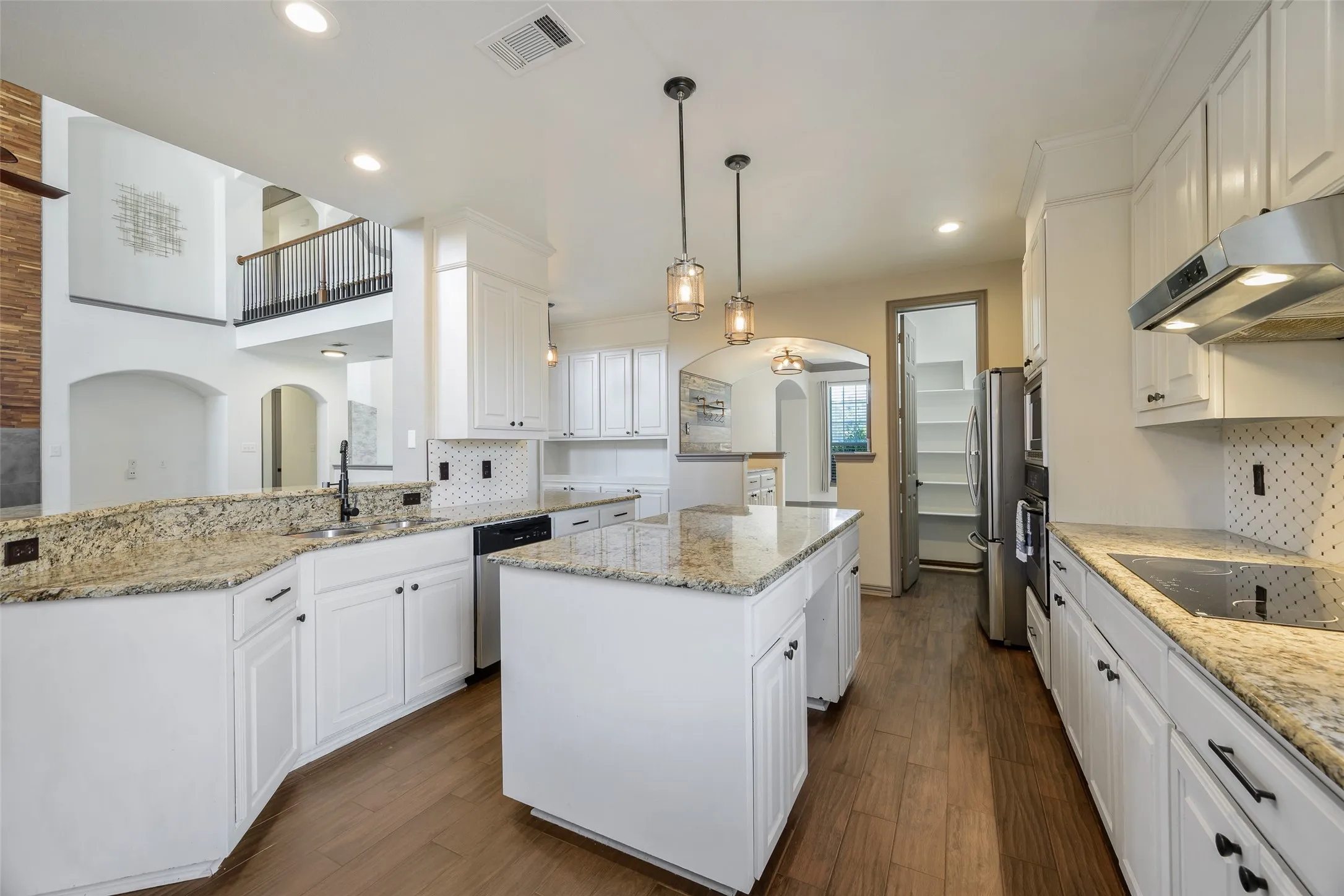 Single Family Residence For Rent in Denton County , 5170 Mohegan Lane, Frisco, Texas 75034, 5 Bedroom, 4 Bathroom, 3 Garage spaces, 4,499 Sqft, built in 2002, mls#21411070, Real Estate Agent in Frisco, Homes For Rent in Denton county, Homes For Rent in Frisco, Realtor in Frisco Texas, Real Estate Brokerage Independent Realty Texas, Luminita Cordes Realtor