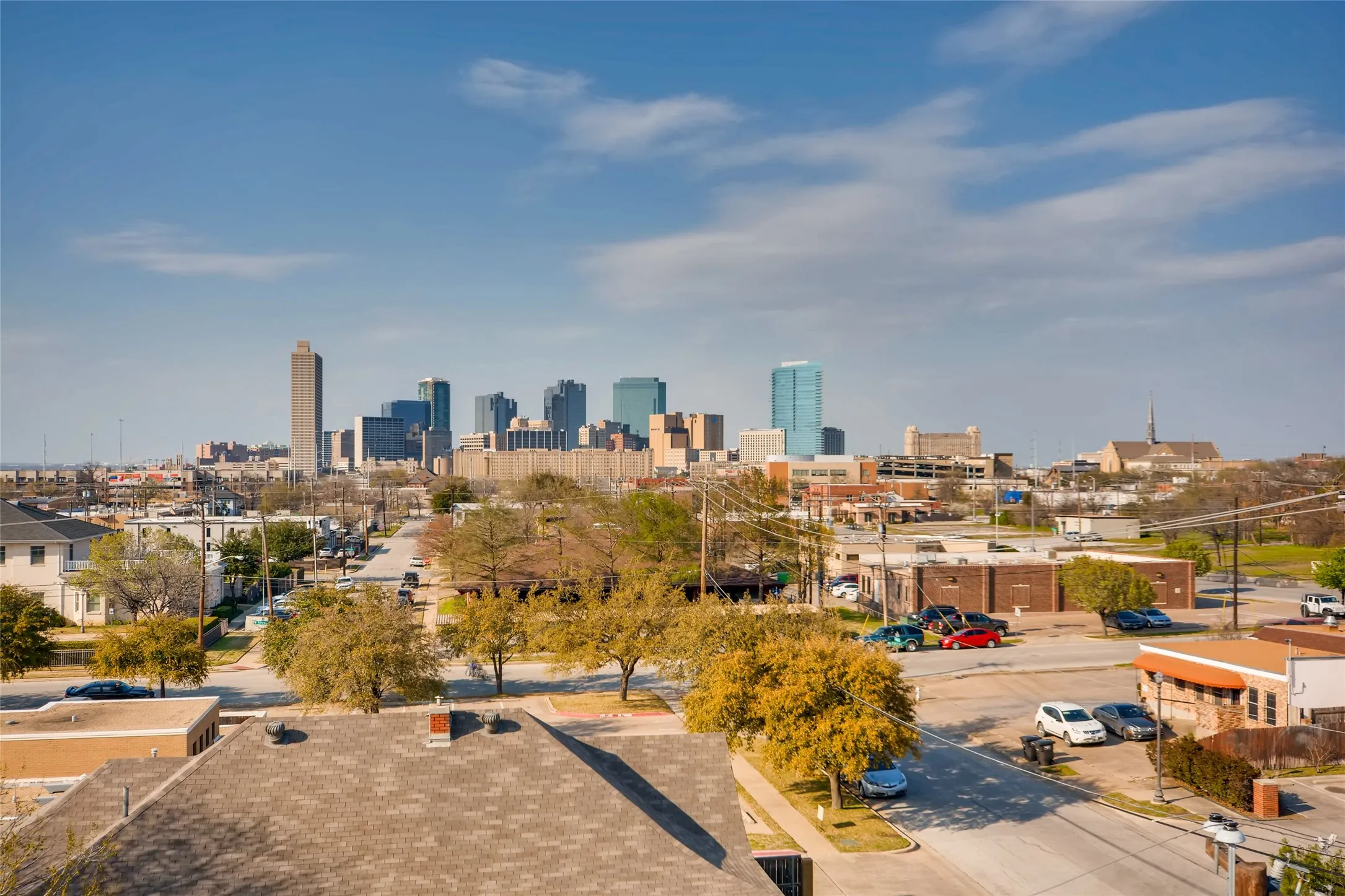 Apartment For Rent in Tarrant County , 928 Travis Avenue 407, Fort Worth, Texas 76104, 1 Bedroom, 1 Bathroom, Garage spaces, 690 Sqft, built in 2016, mls#21411071, Real Estate Agent in Fort Worth, Homes For Rent in Tarrant county, Homes For Rent in Fort Worth, Realtor in Fort Worth Texas, Real Estate Brokerage Independent Realty Texas, Luminita Cordes Realtor