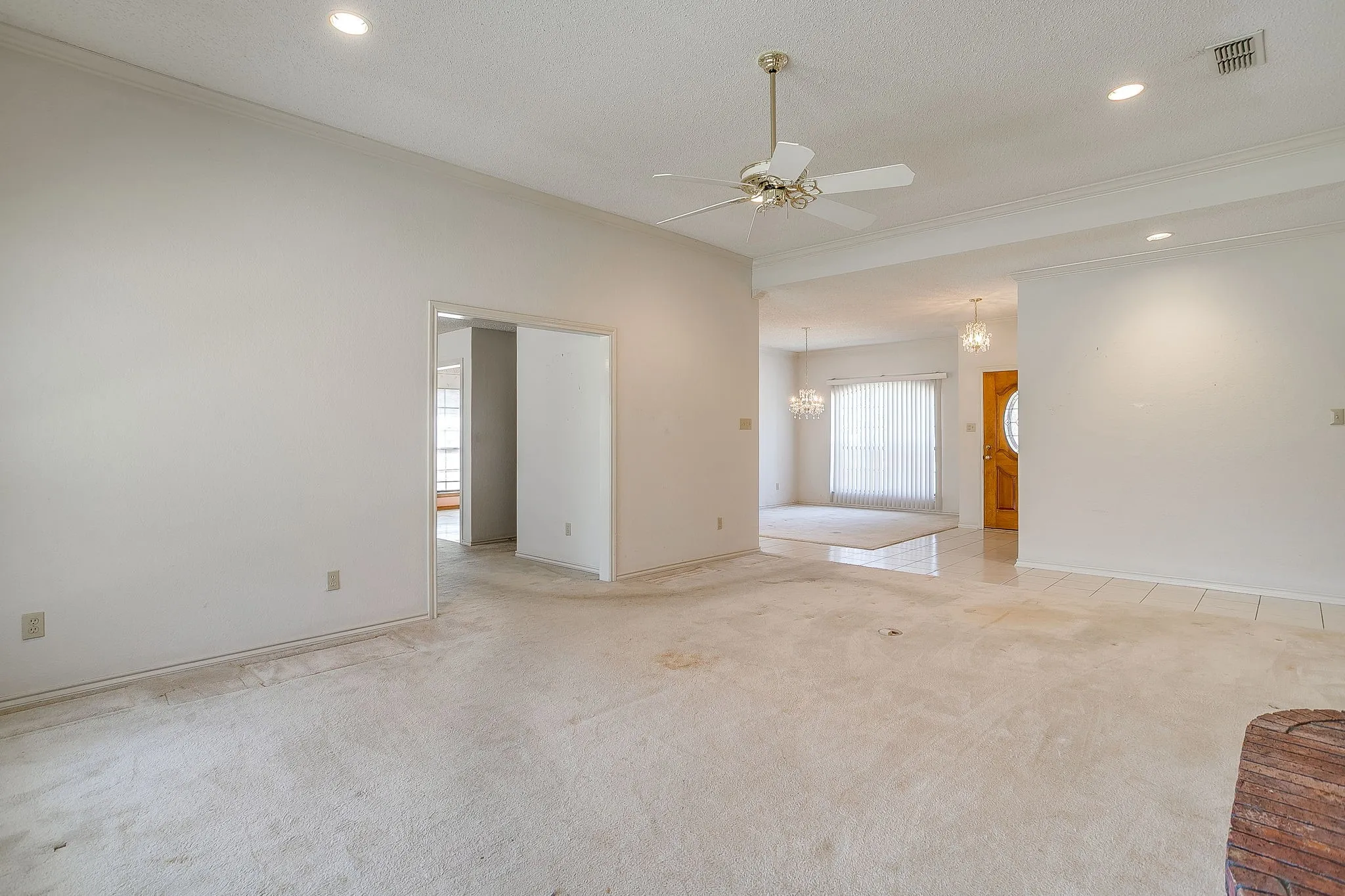 Single Family Residence For Sale in Parker County , 101 Royal Oak Drive, Aledo, Texas 76008, 3 Bedroom, 3 Bathroom, 2 Garage spaces, 2,316 Sqft, built in 1988, mls#21411072, Real Estate Agent in Aledo, Homes For Sale in Parker county, Homes For Sale in Aledo, Realtor in Aledo Texas, Real Estate Brokerage Independent Realty Texas, Luminita Cordes Realtor