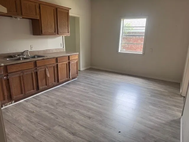 Single Family Residence For Rent in Lamar County , 1244 12th Street SE, Paris, Texas 75460, 2 Bedroom, 1 Bathroom, Garage spaces, 928 Sqft, built in 2005, mls#21411075, Real Estate Agent in Paris, Homes For Rent in Lamar county, Homes For Rent in Paris, Realtor in Paris Texas, Real Estate Brokerage Independent Realty Texas, Luminita Cordes Realtor