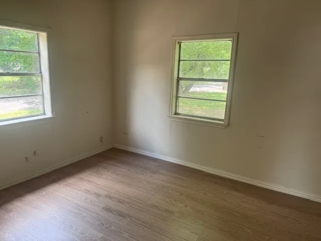 Single Family Residence For Rent in Lamar County , 1244 12th Street SE, Paris, Texas 75460, 2 Bedroom, 1 Bathroom, Garage spaces, 928 Sqft, built in 2005, mls#21411075, Real Estate Agent in Paris, Homes For Rent in Lamar county, Homes For Rent in Paris, Realtor in Paris Texas, Real Estate Brokerage Independent Realty Texas, Luminita Cordes Realtor