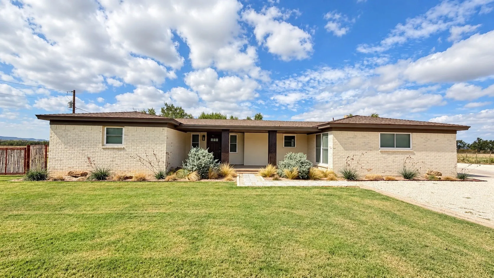 Single Family Residence For Rent