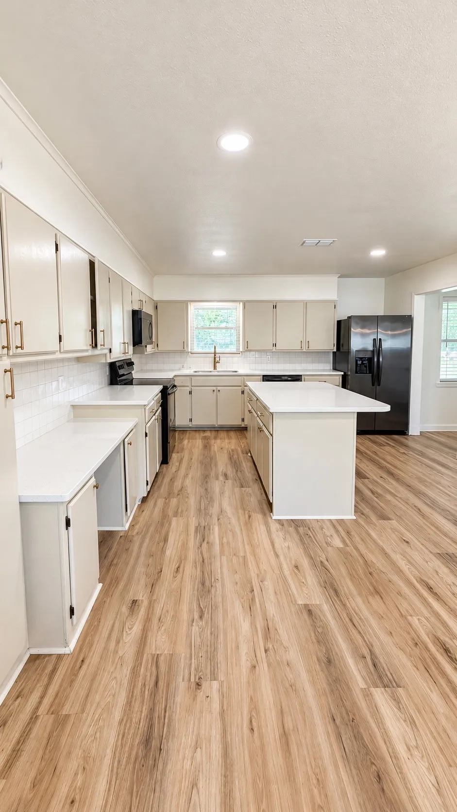 Single Family Residence For Rent in Taylor County , 2310 Potosi Road, Abilene, Texas 79602, 4 Bedroom, 2 Bathroom, 2 Garage spaces, 2,752 Sqft, built in 1956, mls#21411076, Real Estate Agent in Abilene, Homes For Rent in Taylor county, Homes For Rent in Abilene, Realtor in Abilene Texas, Real Estate Brokerage Independent Realty Texas, Luminita Cordes Realtor
