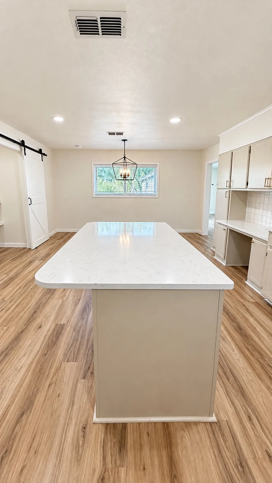 Single Family Residence For Rent in Taylor County , 2310 Potosi Road, Abilene, Texas 79602, 4 Bedroom, 2 Bathroom, 2 Garage spaces, 2,752 Sqft, built in 1956, mls#21411076, Real Estate Agent in Abilene, Homes For Rent in Taylor county, Homes For Rent in Abilene, Realtor in Abilene Texas, Real Estate Brokerage Independent Realty Texas, Luminita Cordes Realtor
