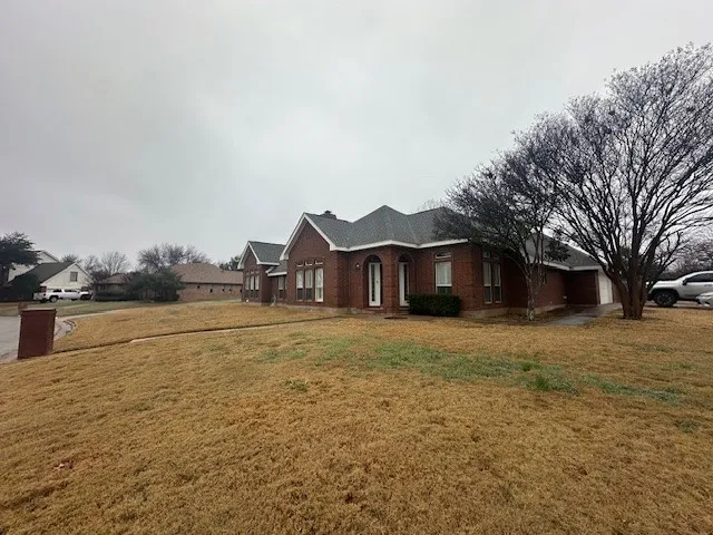 Single Family Residence For Rent