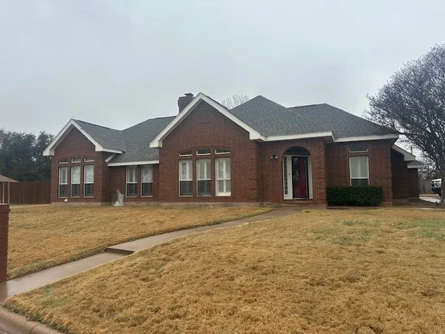 Single Family Residence For Rent in Taylor County , 52 Glen Abbey Street, Abilene, Texas 79606, 3 Bedroom, 2 Bathroom, 2 Garage spaces, 1,972 Sqft, built in 1990, mls#21411080, Real Estate Agent in Abilene, Homes For Rent in Taylor county, Homes For Rent in Abilene, Realtor in Abilene Texas, Real Estate Brokerage Independent Realty Texas, Luminita Cordes Realtor