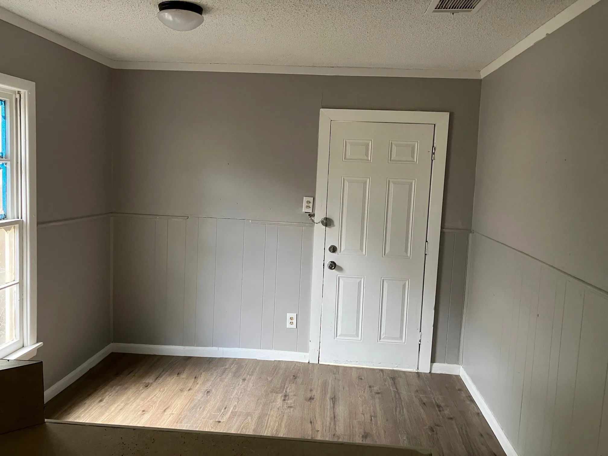 Single Family Residence For Rent in Hunt County , 4017 Gordon Street, Greenville, Texas 75401, 3 Bedroom, 2 Bathroom, Garage spaces, 1,660 Sqft, built in 1962, mls#21411081, Real Estate Agent in Greenville, Homes For Rent in Hunt county, Homes For Rent in Greenville, Realtor in Greenville Texas, Real Estate Brokerage Independent Realty Texas, Luminita Cordes Realtor
