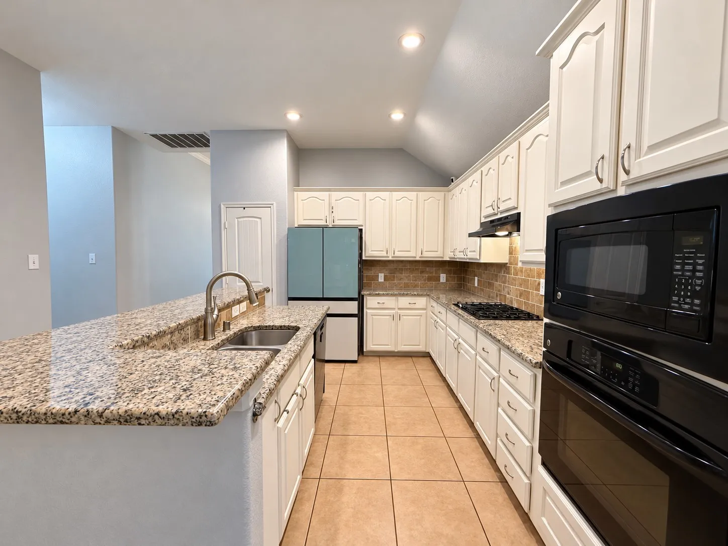 Single Family Residence For Rent in Collin County , 1509 Enchanted Rock Trail, Mc Kinney, Texas 75072, 5 Bedroom, 3 Bathroom, 2 Garage spaces, 2,523 Sqft, built in 2009, mls#21411082, Real Estate Agent in Mc Kinney, Homes For Rent in Collin county, Homes For Rent in Mc Kinney, Realtor in Mc Kinney Texas, Real Estate Brokerage Independent Realty Texas, Luminita Cordes Realtor