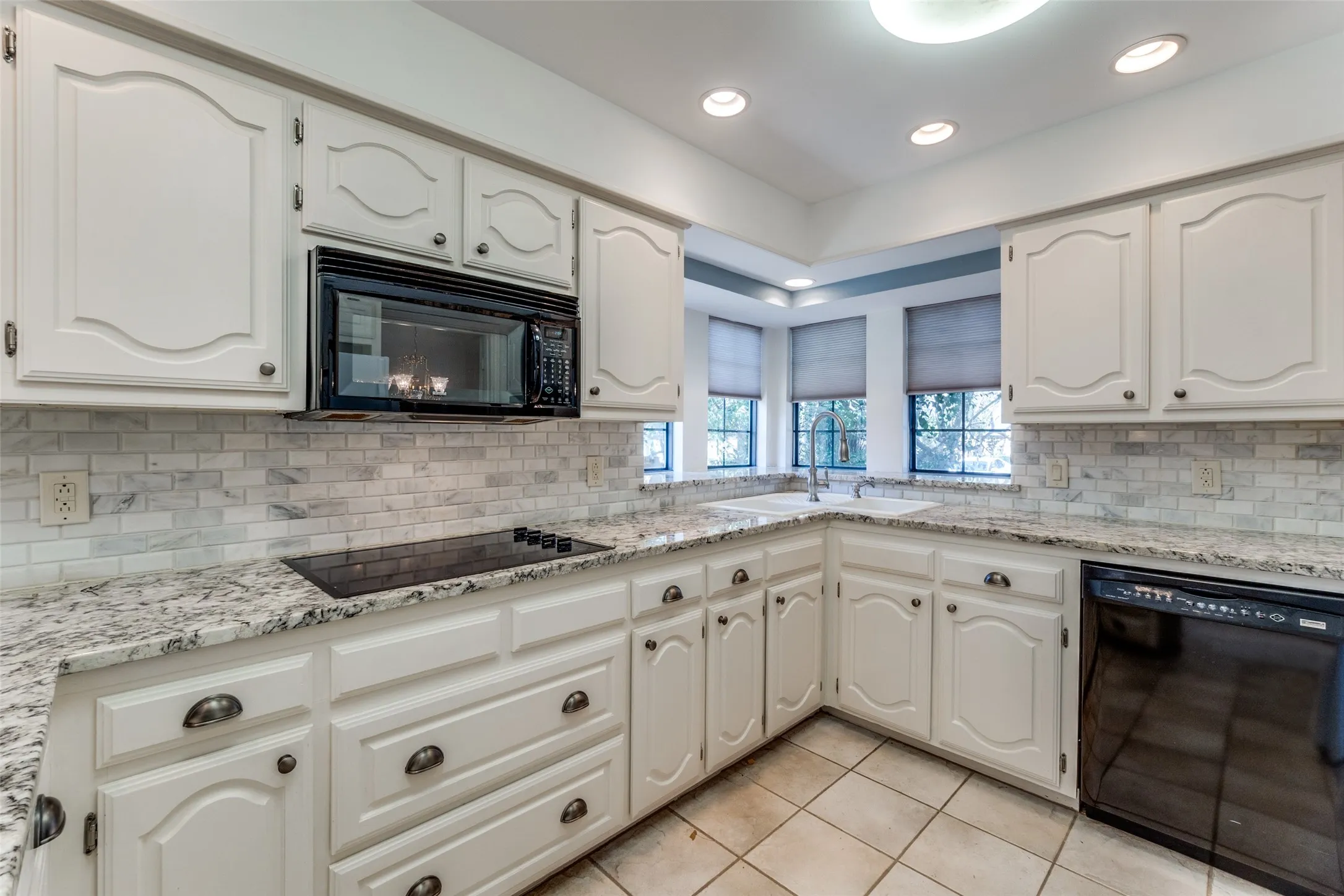 Single Family Residence For Rent in Dallas County , 7010 Northwood Road, Dallas, Texas 75225, 3 Bedroom, 4 Bathroom, 2 Garage spaces, 2,512 Sqft, built in 1979, mls#21411085, Real Estate Agent in Dallas, Homes For Rent in Dallas county, Homes For Rent in Dallas, Realtor in Dallas Texas, Real Estate Brokerage Independent Realty Texas, Luminita Cordes Realtor