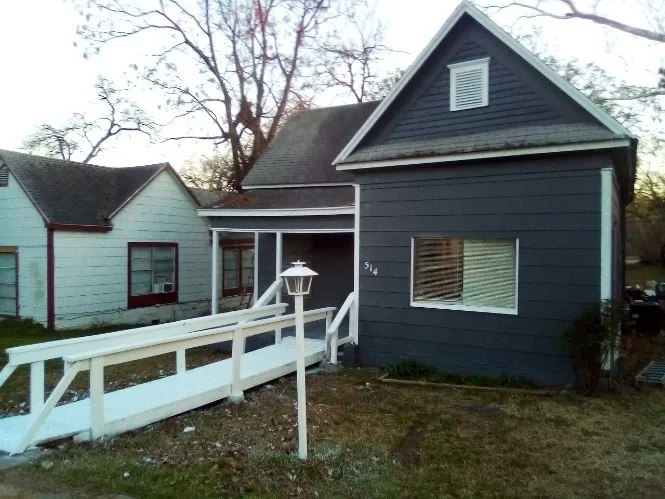 Single Family Residence For Rent