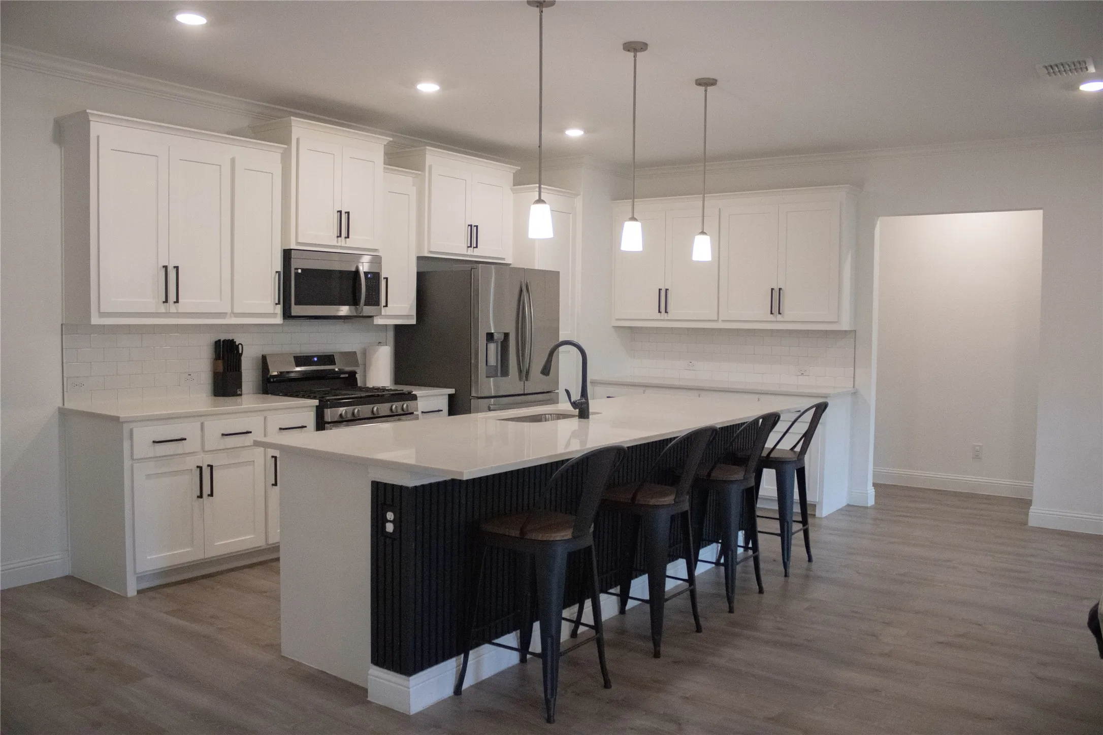 Single Family Residence For Sale in Collin County , 332 Lakeside Drive, Lavon, Texas 75166, 4 Bedroom, 3 Bathroom, 2 Garage spaces, 2,315 Sqft, built in 2023, mls#21410320, Real Estate Agent in Lavon, Homes For Sale in Collin county, Homes For Sale in Lavon, Realtor in Lavon Texas, Real Estate Brokerage Independent Realty Texas, Luminita Cordes Realtor