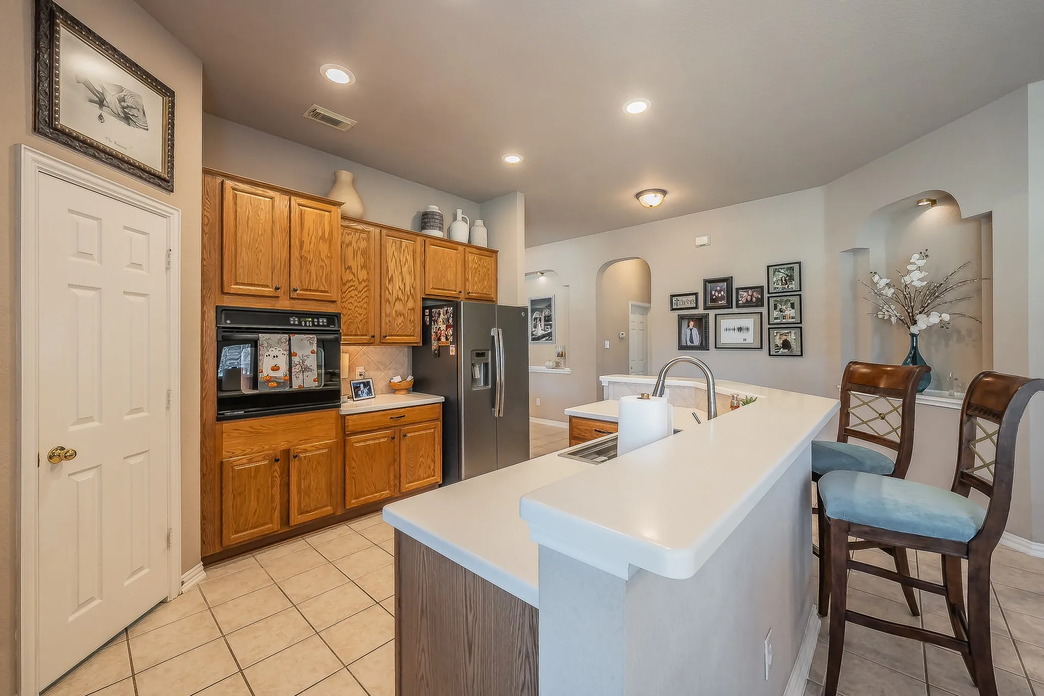 Single Family Residence For Sale in Tarrant County , 10525 Melrose Lane, Fort Worth, Texas 76244, 3 Bedroom, 2 Bathroom, 2 Garage spaces, 2,451 Sqft, built in 2002, mls#21408906, Real Estate Agent in Fort Worth, Homes For Sale in Tarrant county, Homes For Sale in Fort Worth, Realtor in Fort Worth Texas, Real Estate Brokerage Independent Realty Texas, Luminita Cordes Realtor