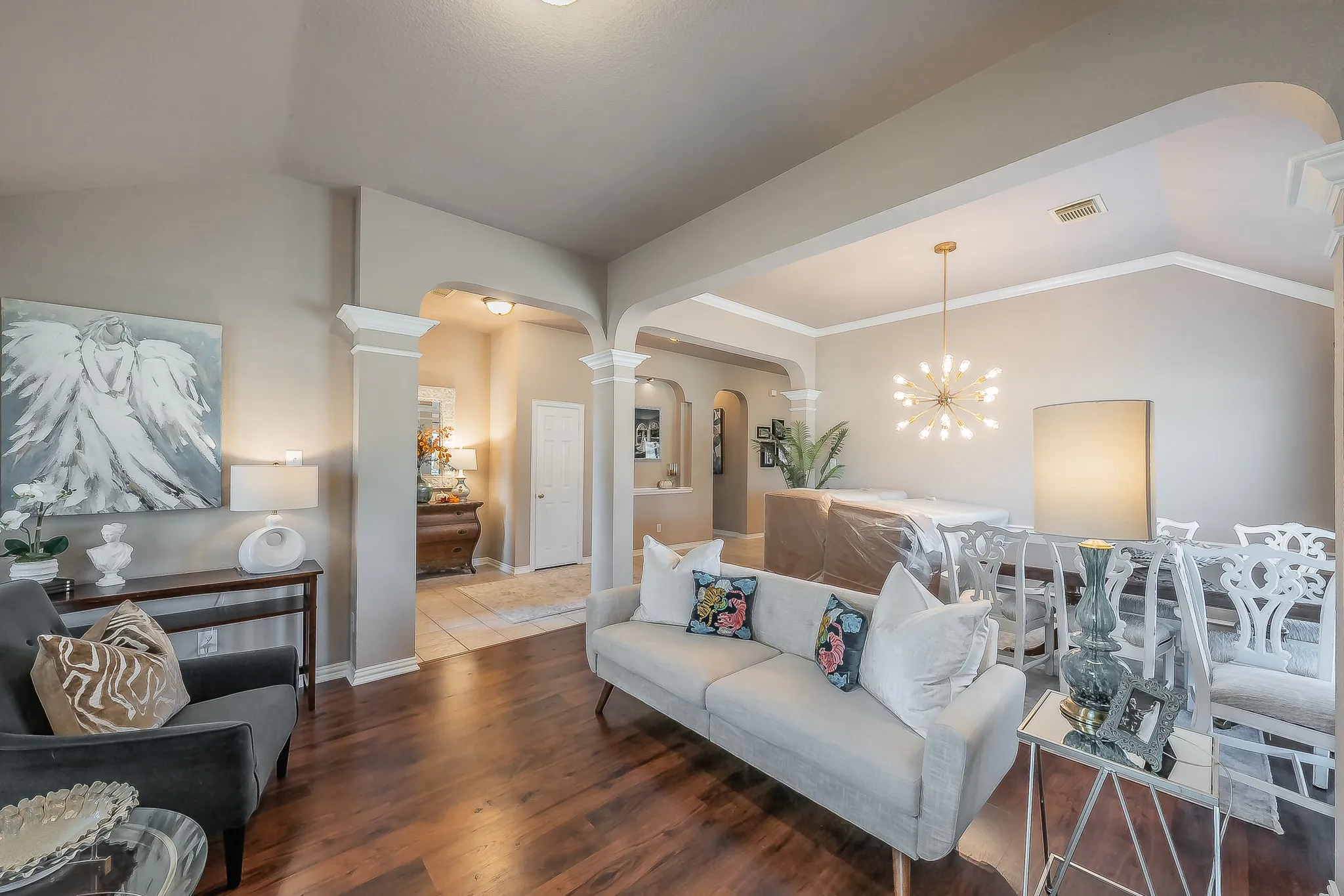 Single Family Residence For Sale in Tarrant County , 10525 Melrose Lane, Fort Worth, Texas 76244, 3 Bedroom, 2 Bathroom, 2 Garage spaces, 2,451 Sqft, built in 2002, mls#21408906, Real Estate Agent in Fort Worth, Homes For Sale in Tarrant county, Homes For Sale in Fort Worth, Realtor in Fort Worth Texas, Real Estate Brokerage Independent Realty Texas, Luminita Cordes Realtor