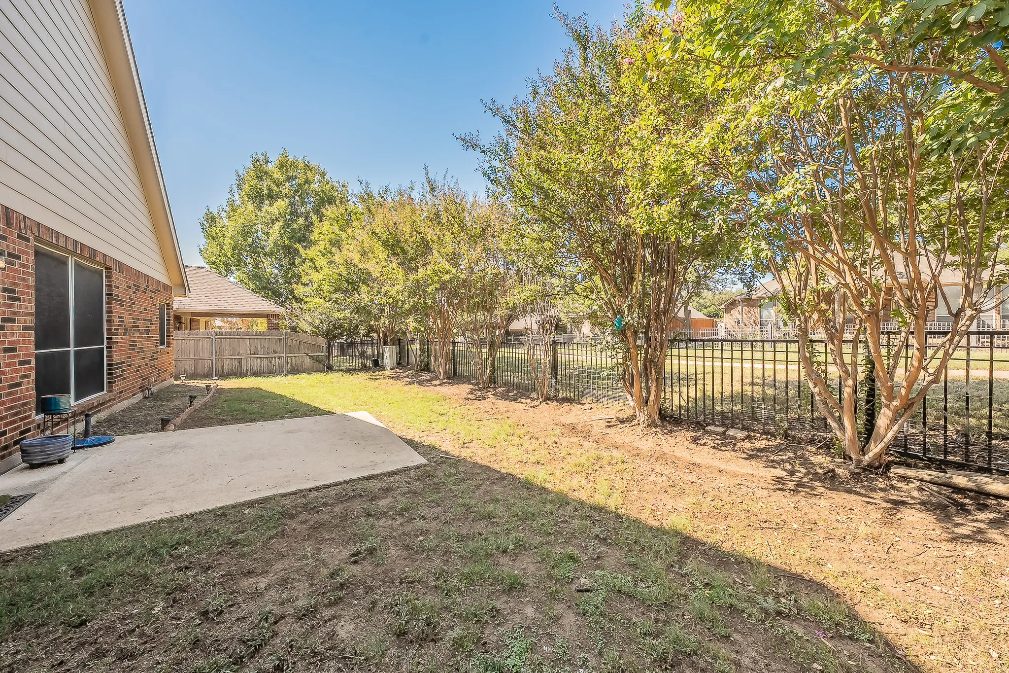 Single Family Residence For Sale in Tarrant County , 10525 Melrose Lane, Fort Worth, Texas 76244, 3 Bedroom, 2 Bathroom, 2 Garage spaces, 2,451 Sqft, built in 2002, mls#21408906, Real Estate Agent in Fort Worth, Homes For Sale in Tarrant county, Homes For Sale in Fort Worth, Realtor in Fort Worth Texas, Real Estate Brokerage Independent Realty Texas, Luminita Cordes Realtor