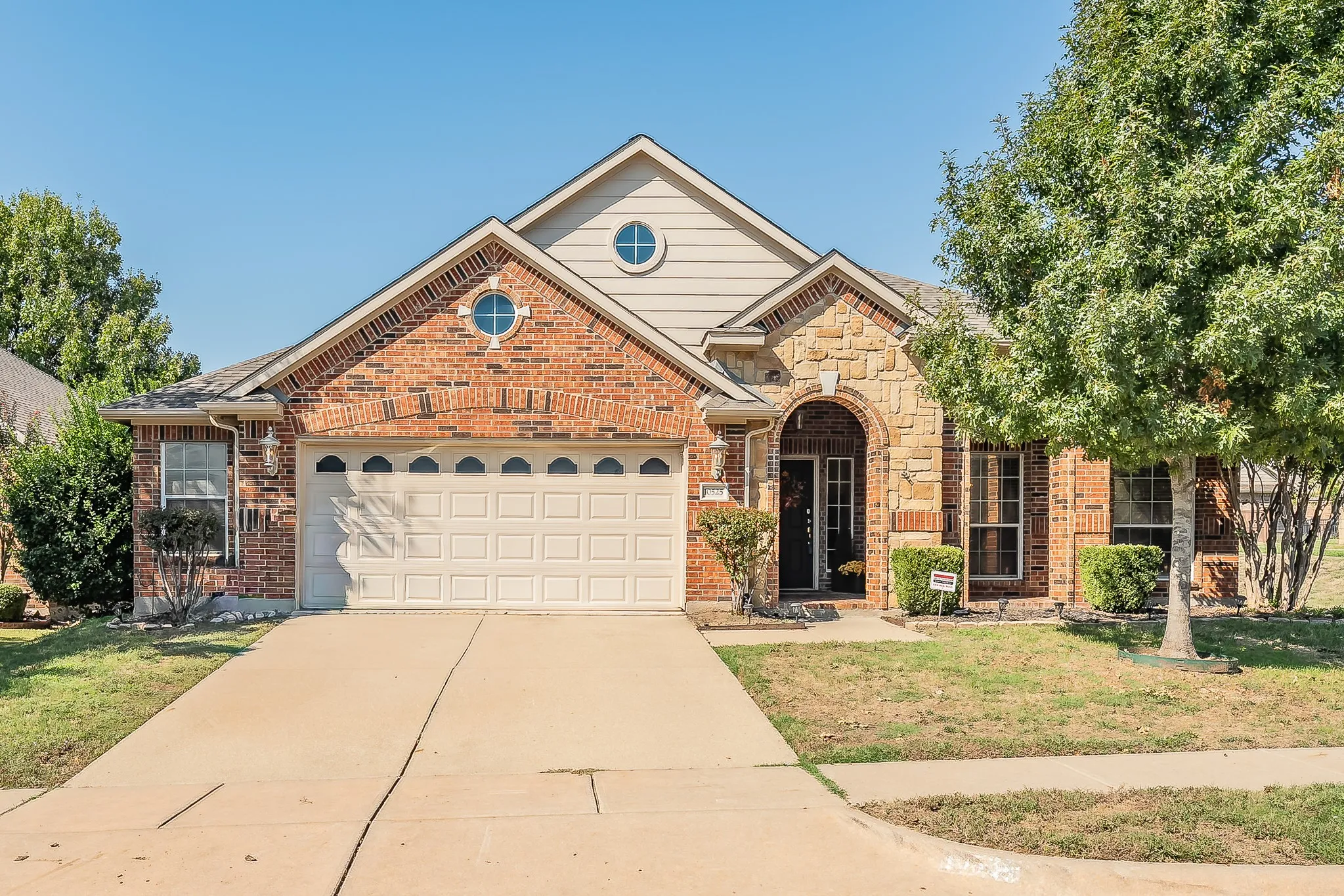Single Family Residence For Sale