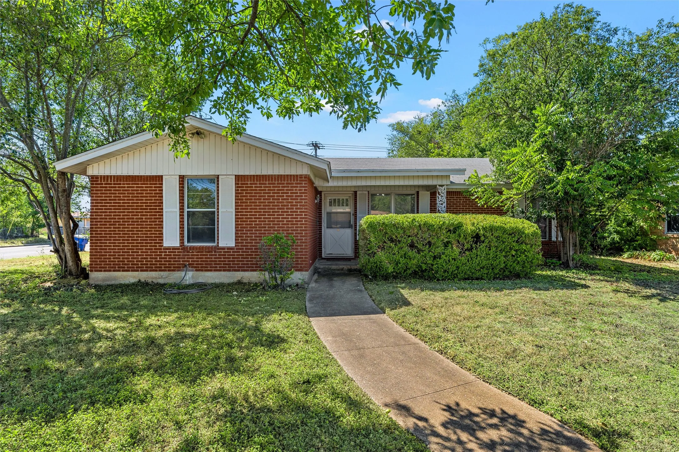 Single Family Residence For Sale