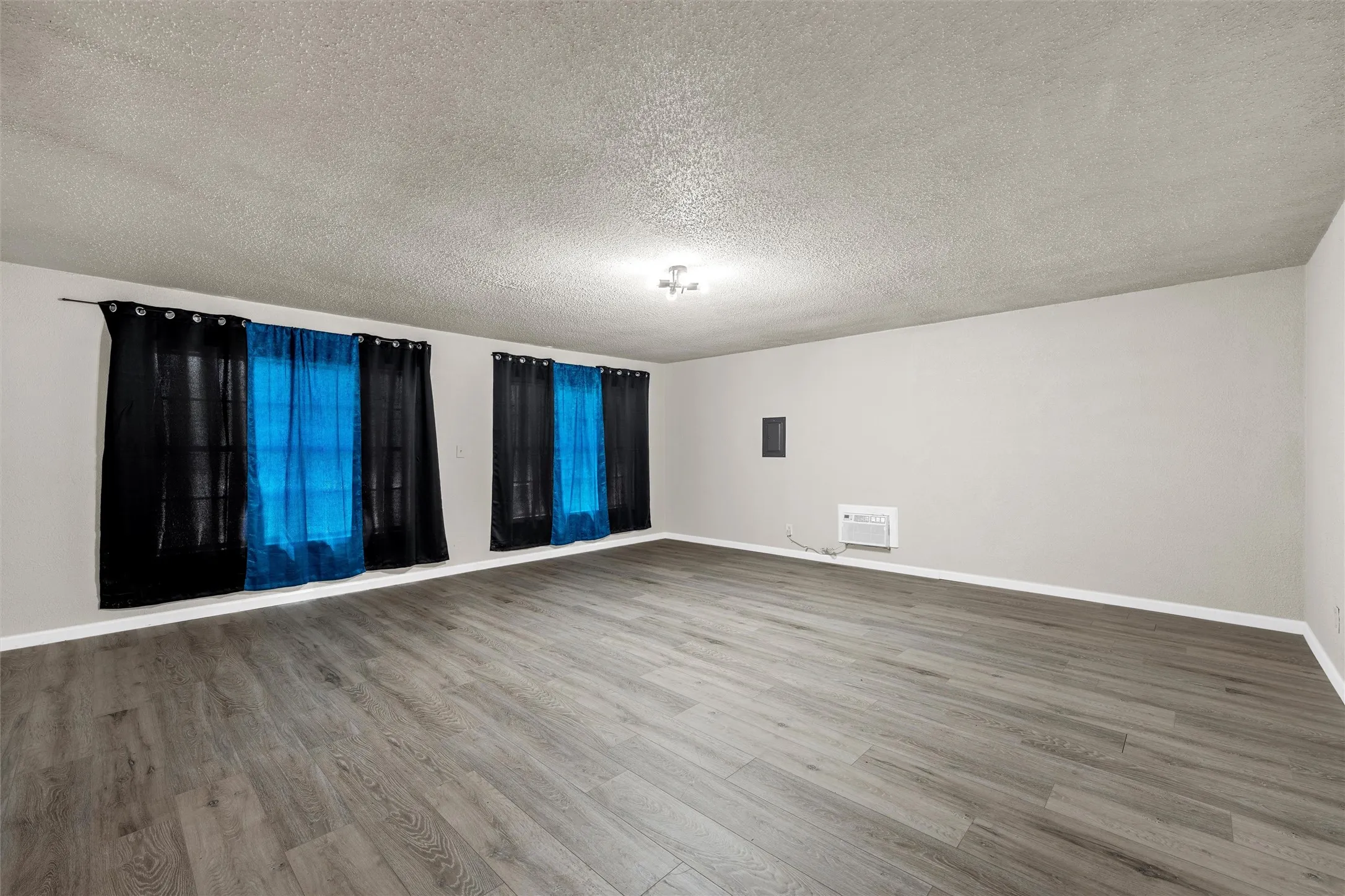 Single Family Residence For Sale in Mc Lennan County , 900 N 59th Street, Waco, Texas 76710, 4 Bedroom, 3 Bathroom, Garage spaces, 2,042 Sqft, built in 1961, mls#21410045, Real Estate Agent in Waco, Homes For Sale in Mc Lennan county, Homes For Sale in Waco, Realtor in Waco Texas, Real Estate Brokerage Independent Realty Texas, Luminita Cordes Realtor