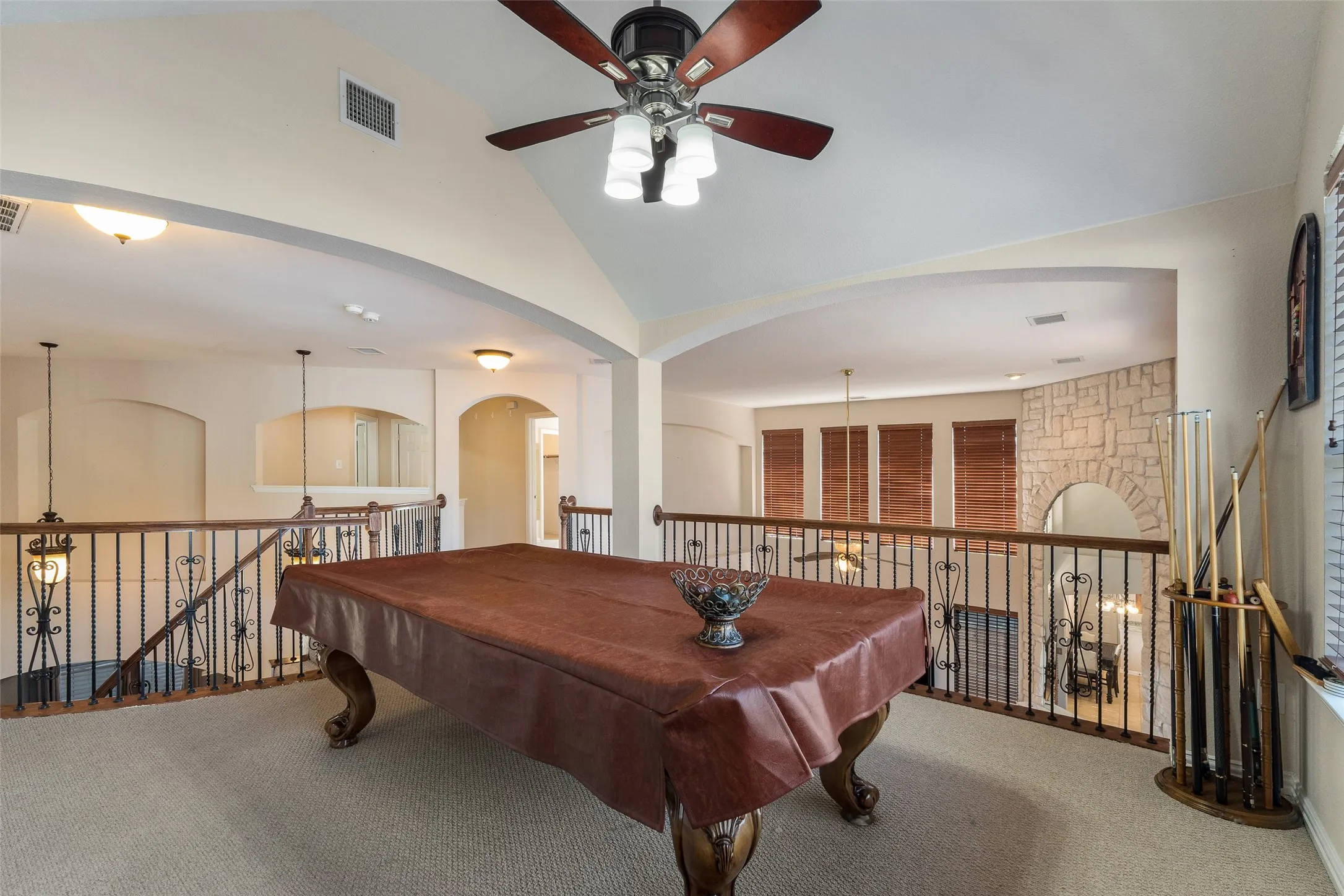 Single Family Residence For Rent in Dallas County , 3819 Winding Forest Drive, Grand Prairie, Texas 75052, 5 Bedroom, 4 Bathroom, 2 Garage spaces, 3,607 Sqft, built in 2003, mls#21411109, Real Estate Agent in Grand Prairie, Homes For Rent in Dallas county, Homes For Rent in Grand Prairie, Realtor in Grand Prairie Texas, Real Estate Brokerage Independent Realty Texas, Luminita Cordes Realtor