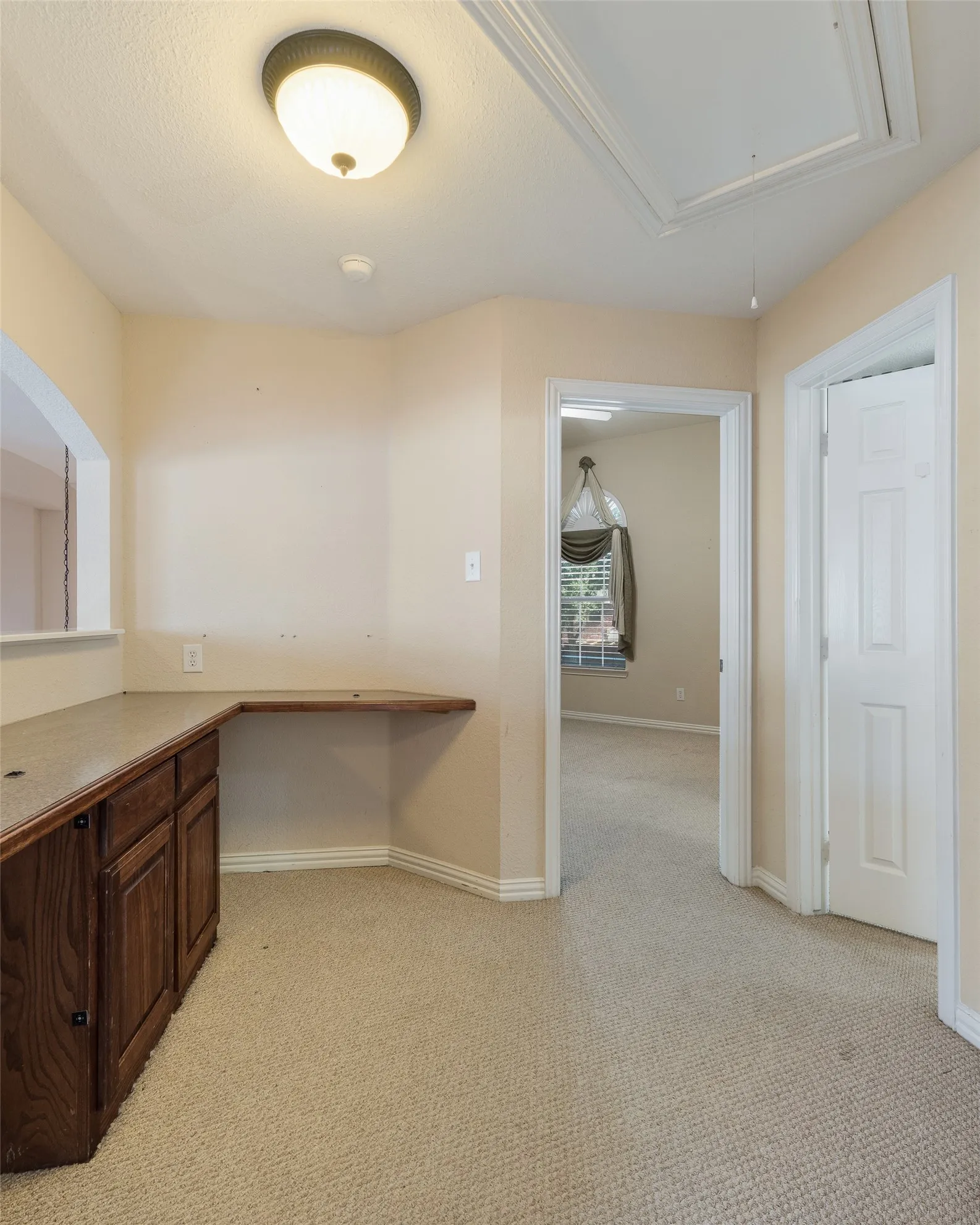 Single Family Residence For Rent in Dallas County , 3819 Winding Forest Drive, Grand Prairie, Texas 75052, 5 Bedroom, 4 Bathroom, 2 Garage spaces, 3,607 Sqft, built in 2003, mls#21411109, Real Estate Agent in Grand Prairie, Homes For Rent in Dallas county, Homes For Rent in Grand Prairie, Realtor in Grand Prairie Texas, Real Estate Brokerage Independent Realty Texas, Luminita Cordes Realtor