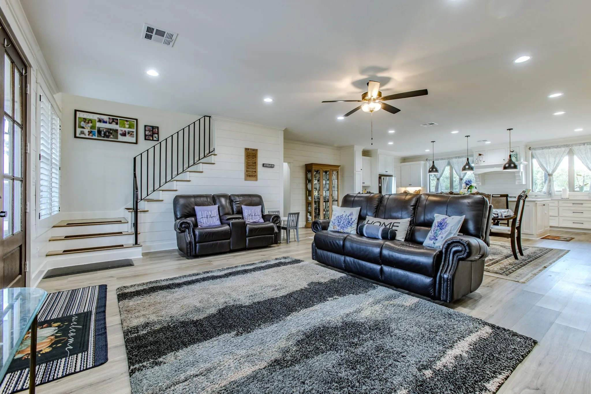 Single Family Residence For Sale in Mc Lennan County , 210 Pamela Avenue, Waco, Texas 76705, 4 Bedroom, 4 Bathroom, 1 Garage spaces, 3,400 Sqft, built in 2021, mls#21411116, Real Estate Agent in Waco, Homes For Sale in Mc Lennan county, Homes For Sale in Waco, Realtor in Waco Texas, Real Estate Brokerage Independent Realty Texas, Luminita Cordes Realtor
