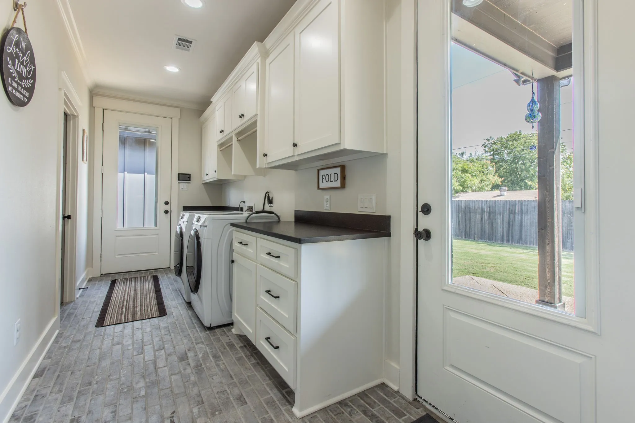 Single Family Residence For Sale in Mc Lennan County , 210 Pamela Avenue, Waco, Texas 76705, 4 Bedroom, 4 Bathroom, 1 Garage spaces, 3,400 Sqft, built in 2021, mls#21411116, Real Estate Agent in Waco, Homes For Sale in Mc Lennan county, Homes For Sale in Waco, Realtor in Waco Texas, Real Estate Brokerage Independent Realty Texas, Luminita Cordes Realtor