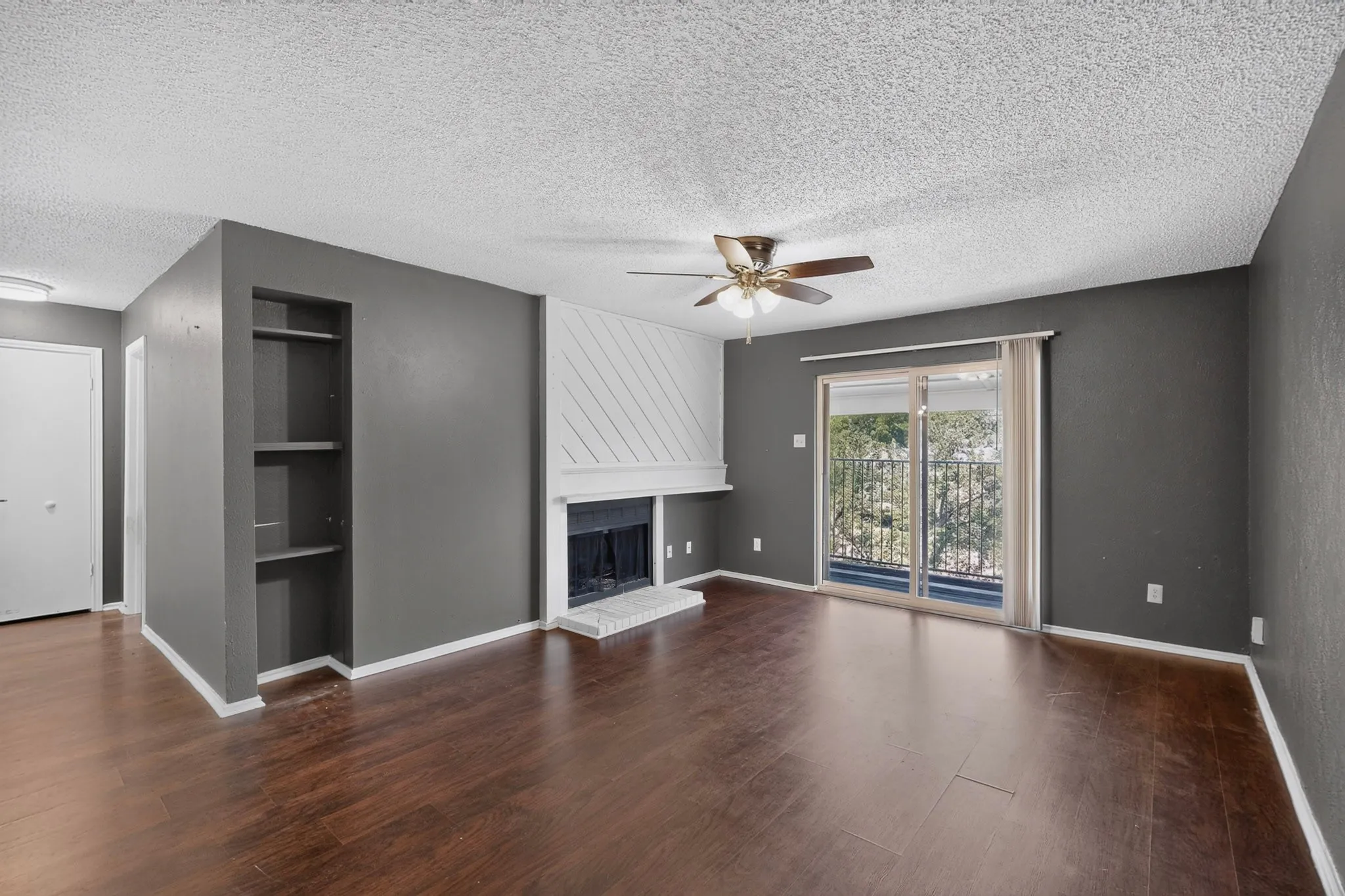 Condominium For Rent in Dallas County , 8109 Skillman Street 3003, Dallas, Texas 75231, 2 Bedroom, 1 Bathroom, Garage spaces, 914 Sqft, built in 1981, mls#21410867, Real Estate Agent in Dallas, Homes For Rent in Dallas county, Homes For Rent in Dallas, Realtor in Dallas Texas, Real Estate Brokerage Independent Realty Texas, Luminita Cordes Realtor