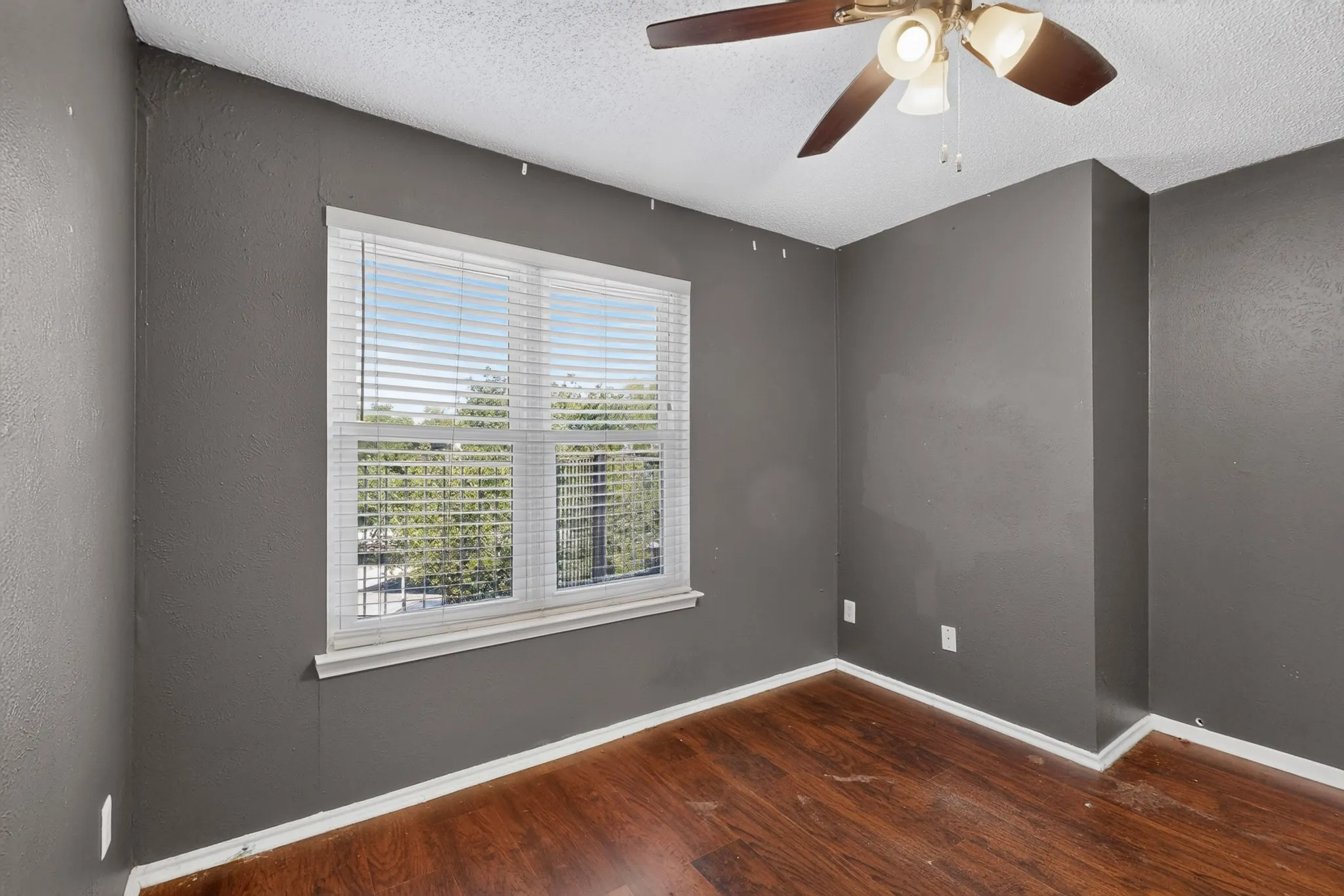 Condominium For Rent in Dallas County , 8109 Skillman Street 3003, Dallas, Texas 75231, 2 Bedroom, 1 Bathroom, Garage spaces, 914 Sqft, built in 1981, mls#21410867, Real Estate Agent in Dallas, Homes For Rent in Dallas county, Homes For Rent in Dallas, Realtor in Dallas Texas, Real Estate Brokerage Independent Realty Texas, Luminita Cordes Realtor
