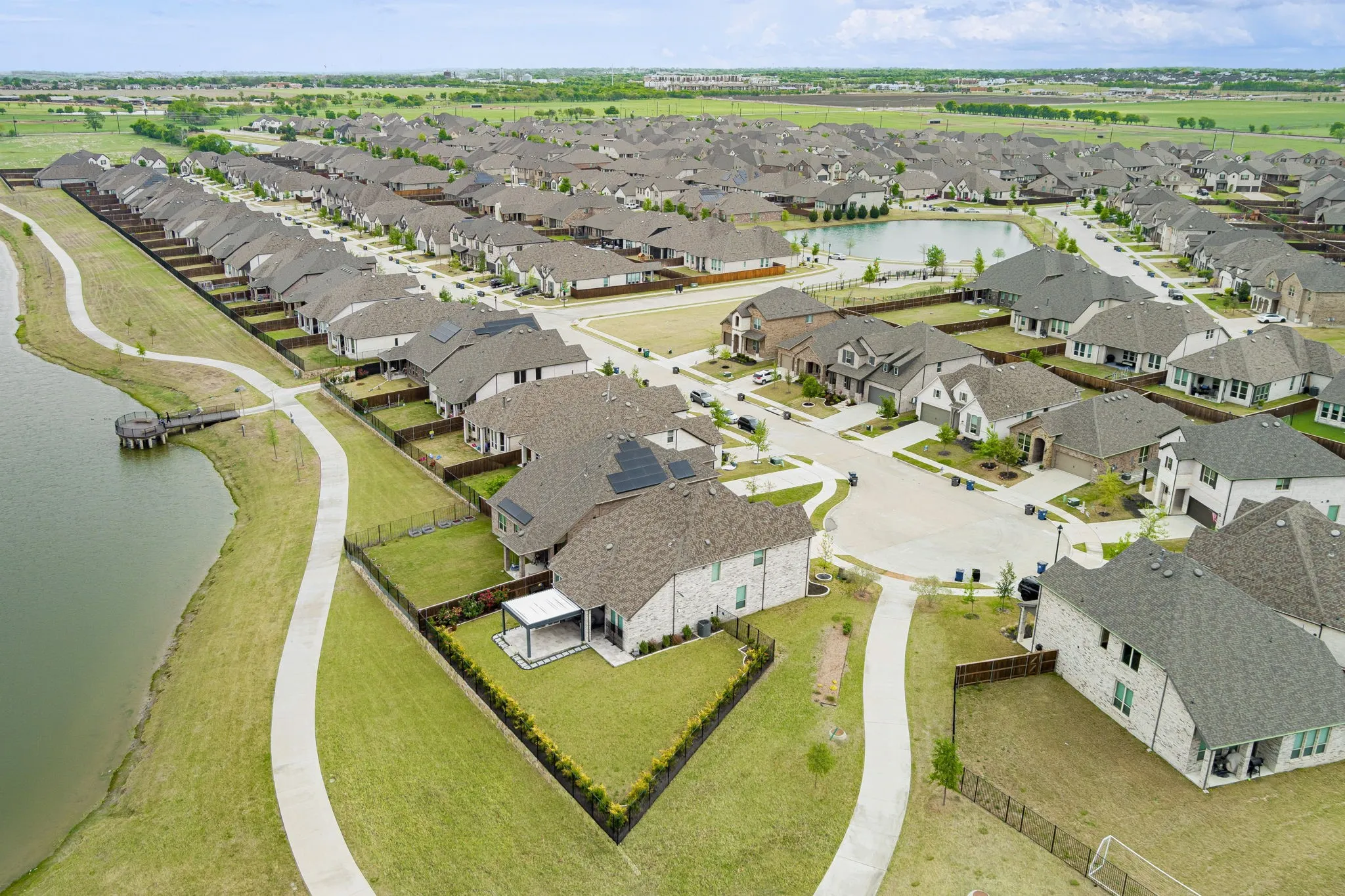 Single Family Residence For Rent in Collin County , 2025 Rhea Court, Celina, Texas 75009, 4 Bedroom, 3 Bathroom, 2 Garage spaces, 2,607 Sqft, built in 2021, mls#21410013, Real Estate Agent in Celina, Homes For Rent in Collin county, Homes For Rent in Celina, Realtor in Celina Texas, Real Estate Brokerage Independent Realty Texas, Luminita Cordes Realtor