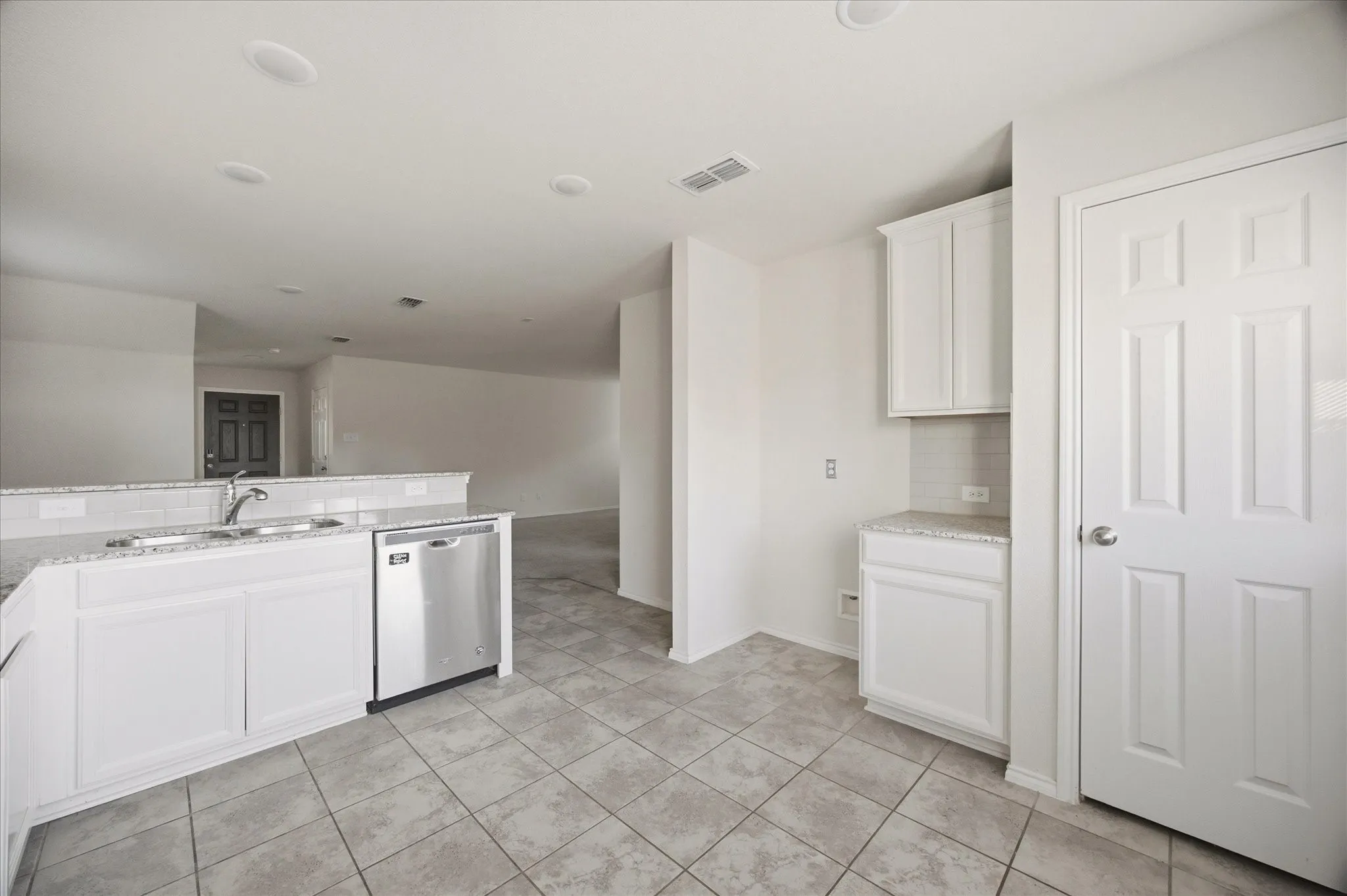 Single Family Residence For Rent in Kaufman County , 1526 Vega Drive, Forney, Texas 75126, 4 Bedroom, 3 Bathroom, 2 Garage spaces, 2,032 Sqft, built in 2021, mls#21410288, Real Estate Agent in Forney, Homes For Rent in Kaufman county, Homes For Rent in Forney, Realtor in Forney Texas, Real Estate Brokerage Independent Realty Texas, Luminita Cordes Realtor