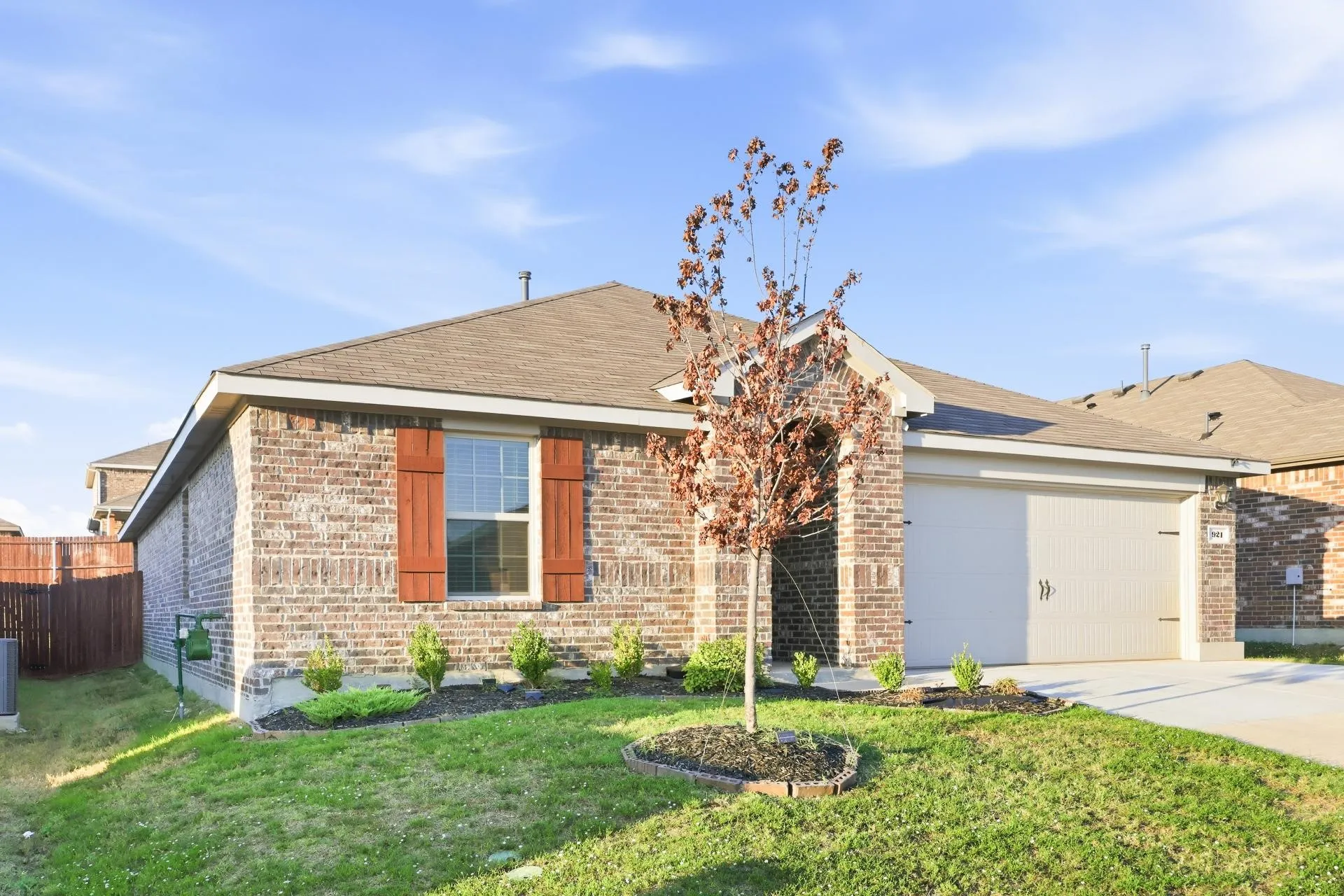 Single Family Residence For Rent in Ellis County , 921 Keystone Court, Ferris, Texas 75125, 4 Bedroom, 2 Bathroom, 2 Garage spaces, 1,850 Sqft, built in 2023, mls#21411140, Real Estate Agent in Ferris, Homes For Rent in Ellis county, Homes For Rent in Ferris, Realtor in Ferris Texas, Real Estate Brokerage Independent Realty Texas, Luminita Cordes Realtor