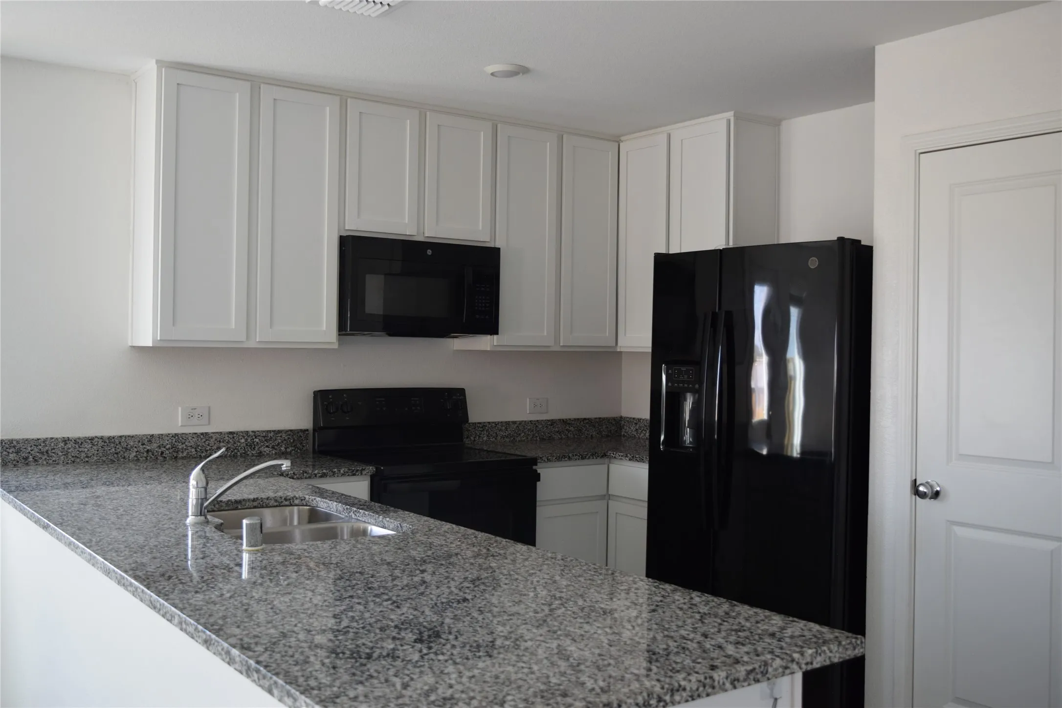 Single Family Residence For Rent in Collin County , 318 Wheatgrass Lane, Princeton, Texas 75407, 3 Bedroom, 2 Bathroom, 2 Garage spaces, 1,262 Sqft, built in 2023, mls#21410866, Real Estate Agent in Princeton, Homes For Rent in Collin county, Homes For Rent in Princeton, Realtor in Princeton Texas, Real Estate Brokerage Independent Realty Texas, Luminita Cordes Realtor