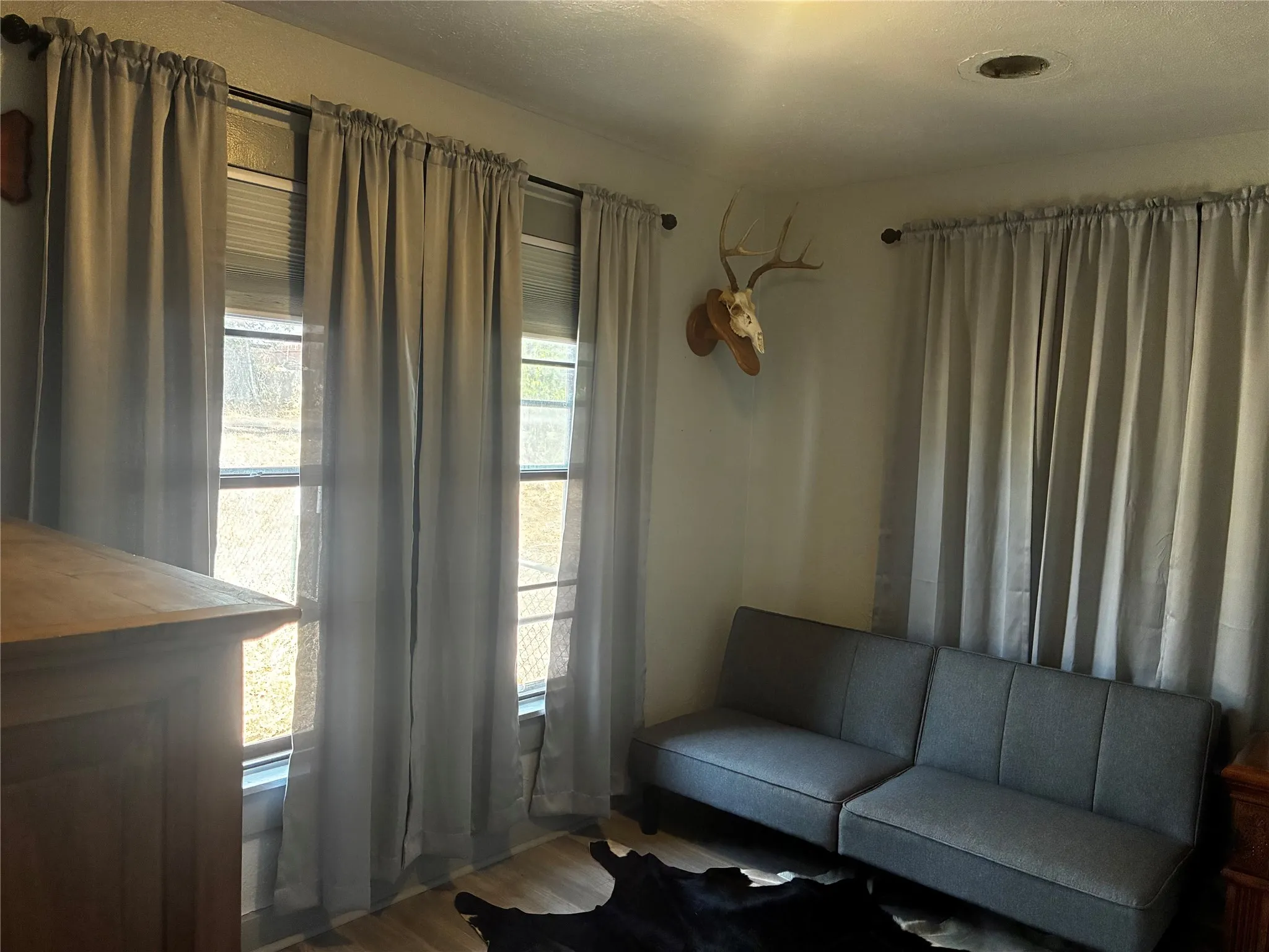 Single Family Residence For Sale in Coryell County , 109 E Leon Street, Gatesville, Texas 76528, 3 Bedroom, 1 Bathroom, Garage spaces, 928 Sqft, built in 1970, mls#21410934, Real Estate Agent in Gatesville, Homes For Sale in Coryell county, Homes For Sale in Gatesville, Realtor in Gatesville Texas, Real Estate Brokerage Independent Realty Texas, Luminita Cordes Realtor