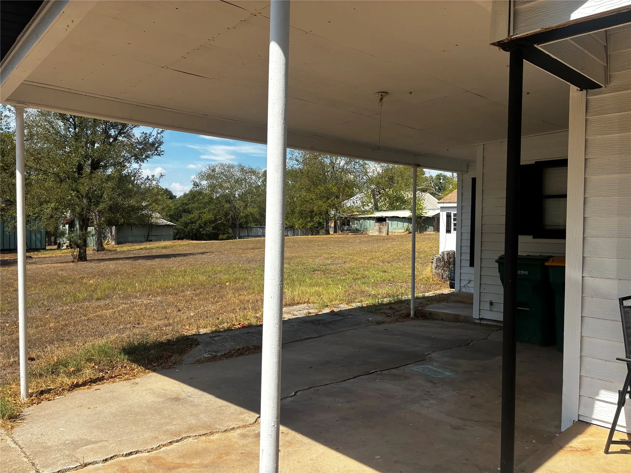Single Family Residence For Sale in Coryell County , 109 E Leon Street, Gatesville, Texas 76528, 3 Bedroom, 1 Bathroom, Garage spaces, 928 Sqft, built in 1970, mls#21410934, Real Estate Agent in Gatesville, Homes For Sale in Coryell county, Homes For Sale in Gatesville, Realtor in Gatesville Texas, Real Estate Brokerage Independent Realty Texas, Luminita Cordes Realtor