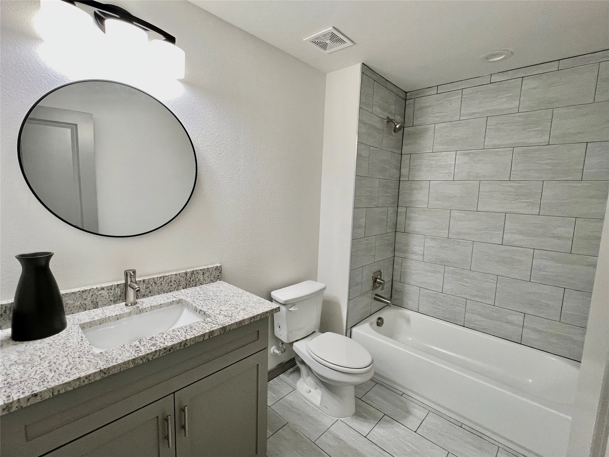 Single Family Residence For Sale in Dallas County , 1438 E Waco Avenue, Dallas, Texas 75216, 3 Bedroom, 2 Bathroom, 1 Garage spaces, 1,800 Sqft, built in 2023, mls#21410822, Real Estate Agent in Dallas, Homes For Sale in Dallas county, Homes For Sale in Dallas, Realtor in Dallas Texas, Real Estate Brokerage Independent Realty Texas, Luminita Cordes Realtor