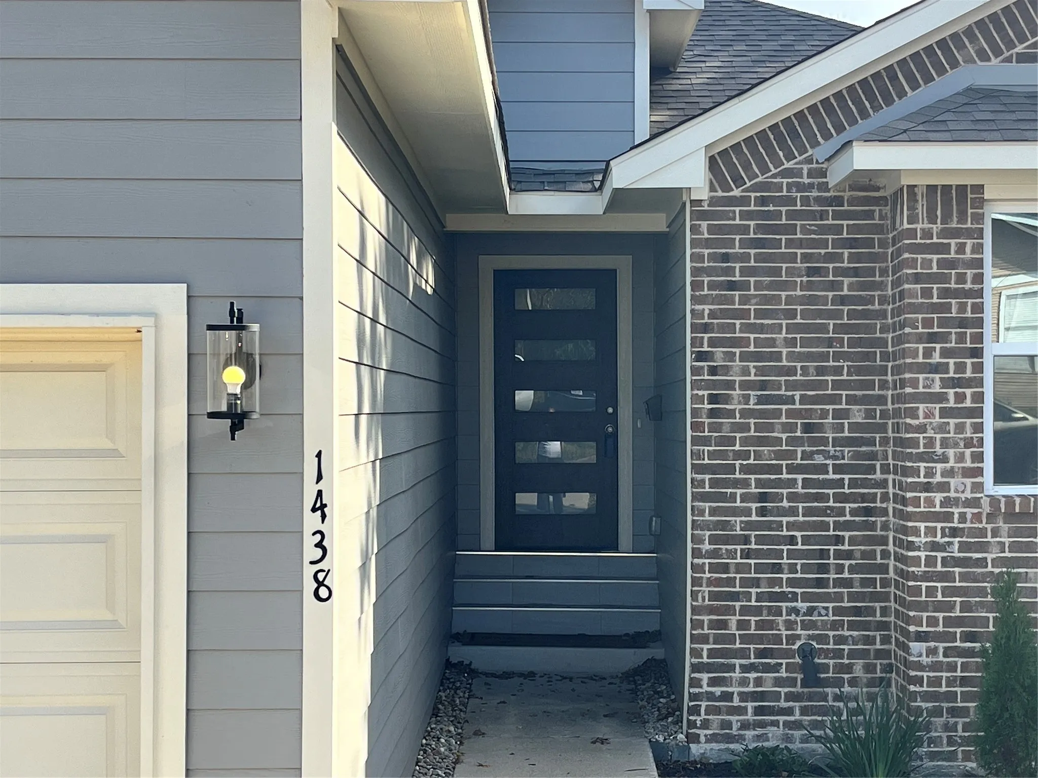 Single Family Residence For Sale in Dallas County , 1438 E Waco Avenue, Dallas, Texas 75216, 3 Bedroom, 2 Bathroom, 1 Garage spaces, 1,800 Sqft, built in 2023, mls#21410822, Real Estate Agent in Dallas, Homes For Sale in Dallas county, Homes For Sale in Dallas, Realtor in Dallas Texas, Real Estate Brokerage Independent Realty Texas, Luminita Cordes Realtor