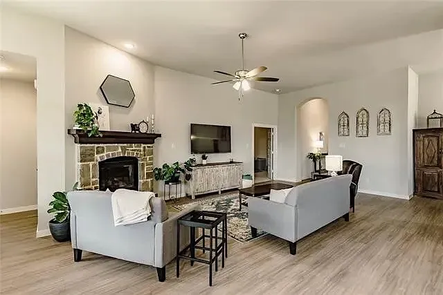 Single Family Residence For Rent in Kaufman County , 1249 Meridian Drive, Forney, Texas 75126, 4 Bedroom, 4 Bathroom, 2 Garage spaces, 2,908 Sqft, built in 2019, mls#21411146, Real Estate Agent in Forney, Homes For Rent in Kaufman county, Homes For Rent in Forney, Realtor in Forney Texas, Real Estate Brokerage Independent Realty Texas, Luminita Cordes Realtor