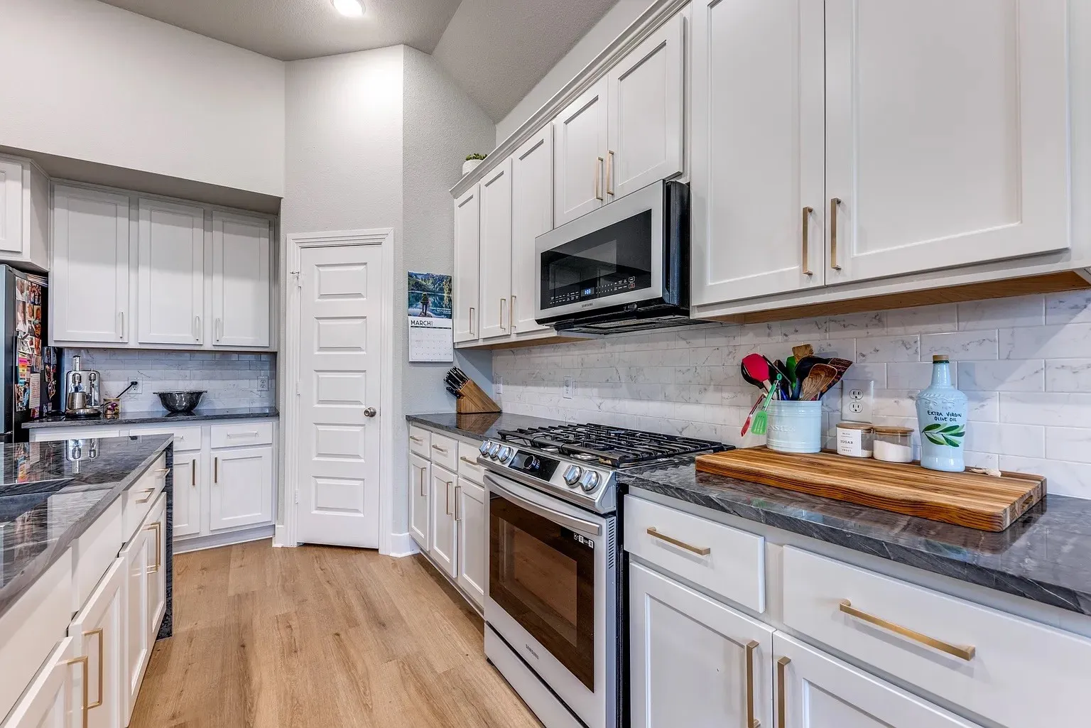 Single Family Residence For Rent in Kaufman County , 1249 Meridian Drive, Forney, Texas 75126, 4 Bedroom, 4 Bathroom, 2 Garage spaces, 2,908 Sqft, built in 2019, mls#21411146, Real Estate Agent in Forney, Homes For Rent in Kaufman county, Homes For Rent in Forney, Realtor in Forney Texas, Real Estate Brokerage Independent Realty Texas, Luminita Cordes Realtor